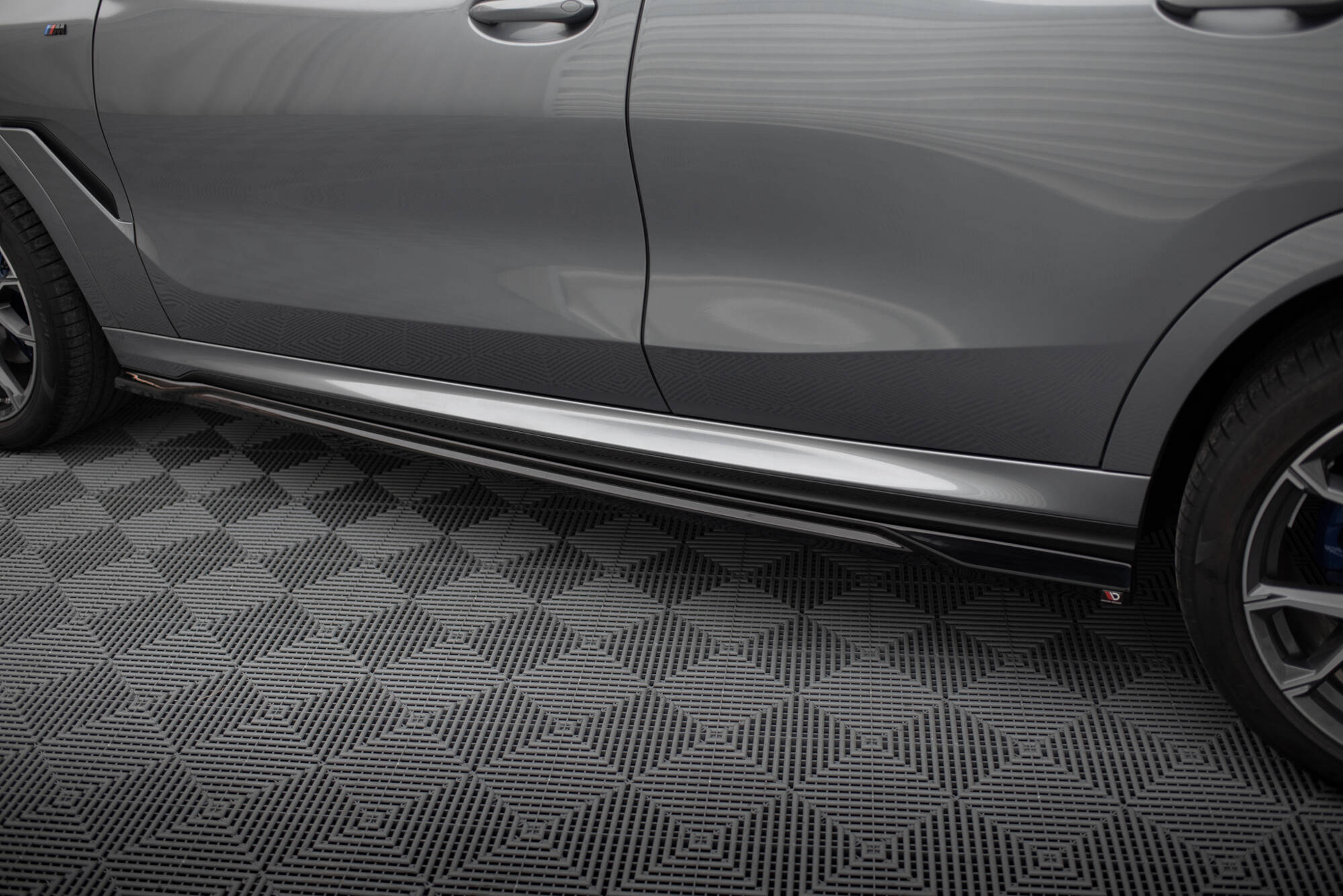 Maxton Design - Seitenschweller Ansatz V.1 für BMW X6 M - Paket G06 Facelift - Aerowerk.