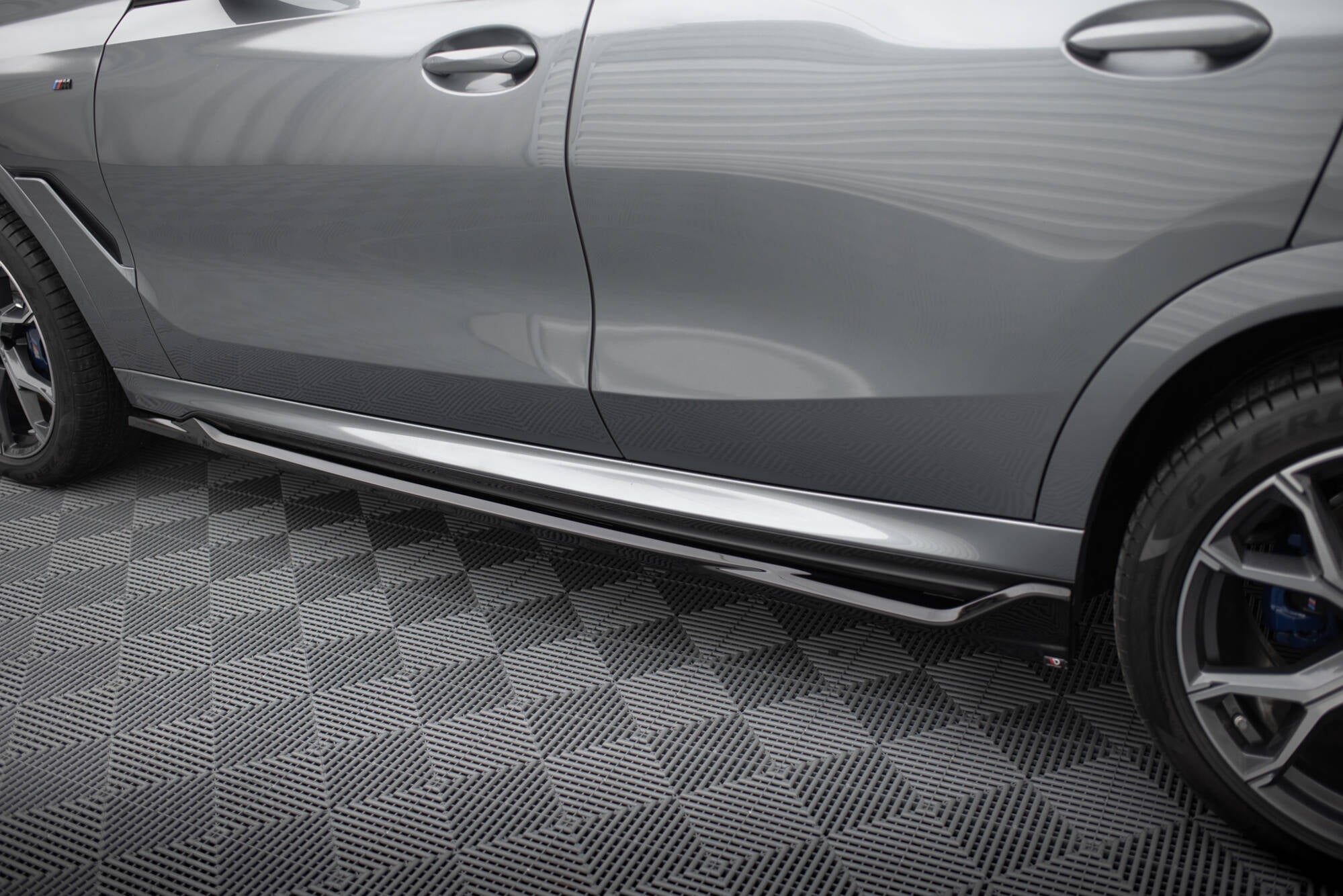 Maxton Design - Seitenschweller Ansatz V.2 für BMW X6 M - Paket G06 Facelift - Aerowerk.