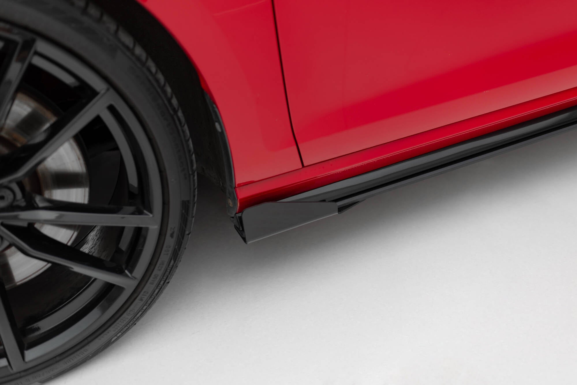 Maxton Design - Seitenschweller Flaps für VW Golf R / R - Line Mk7 Facelift - Aerowerk.