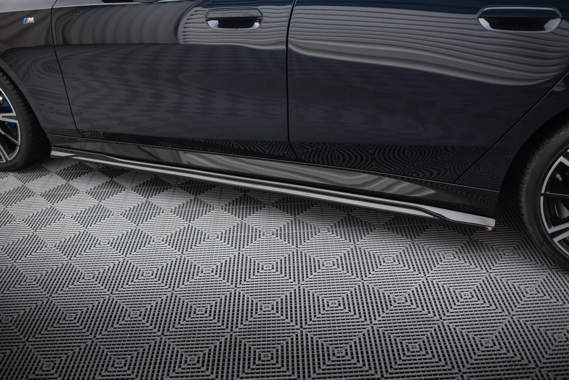 Maxton Design - Seitenschweller V.1 Ansatz für für BMW 5er M - Paket G60 - Aerowerk.