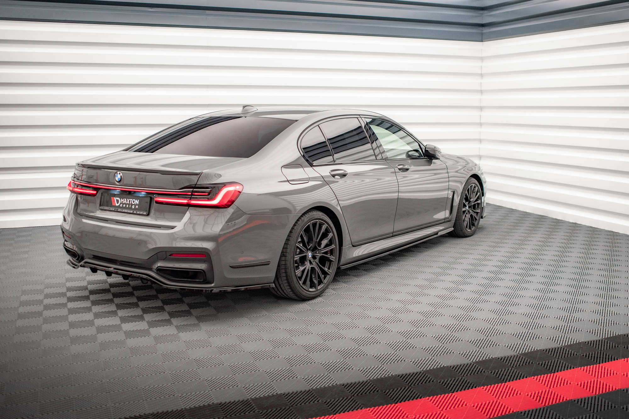 Maxton Design - Seitenschweller V1 Ansatz für für BMW 7 M - Paket G11 - Aerowerk.