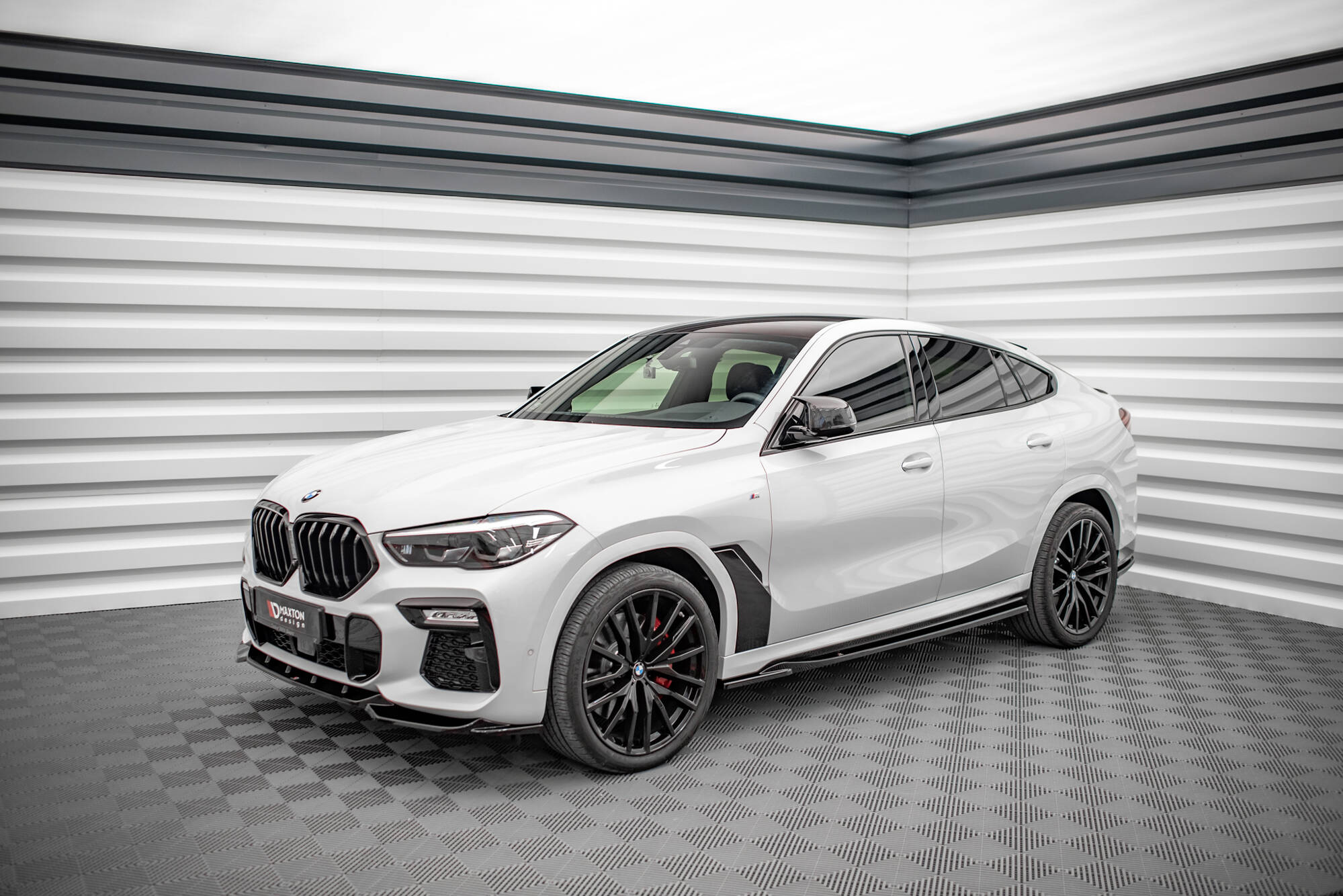 Maxton Design - Seitenschweller V1 Ansatz für für BMW X6 M F96 / X6 M - Paket G06 - Aerowerk.