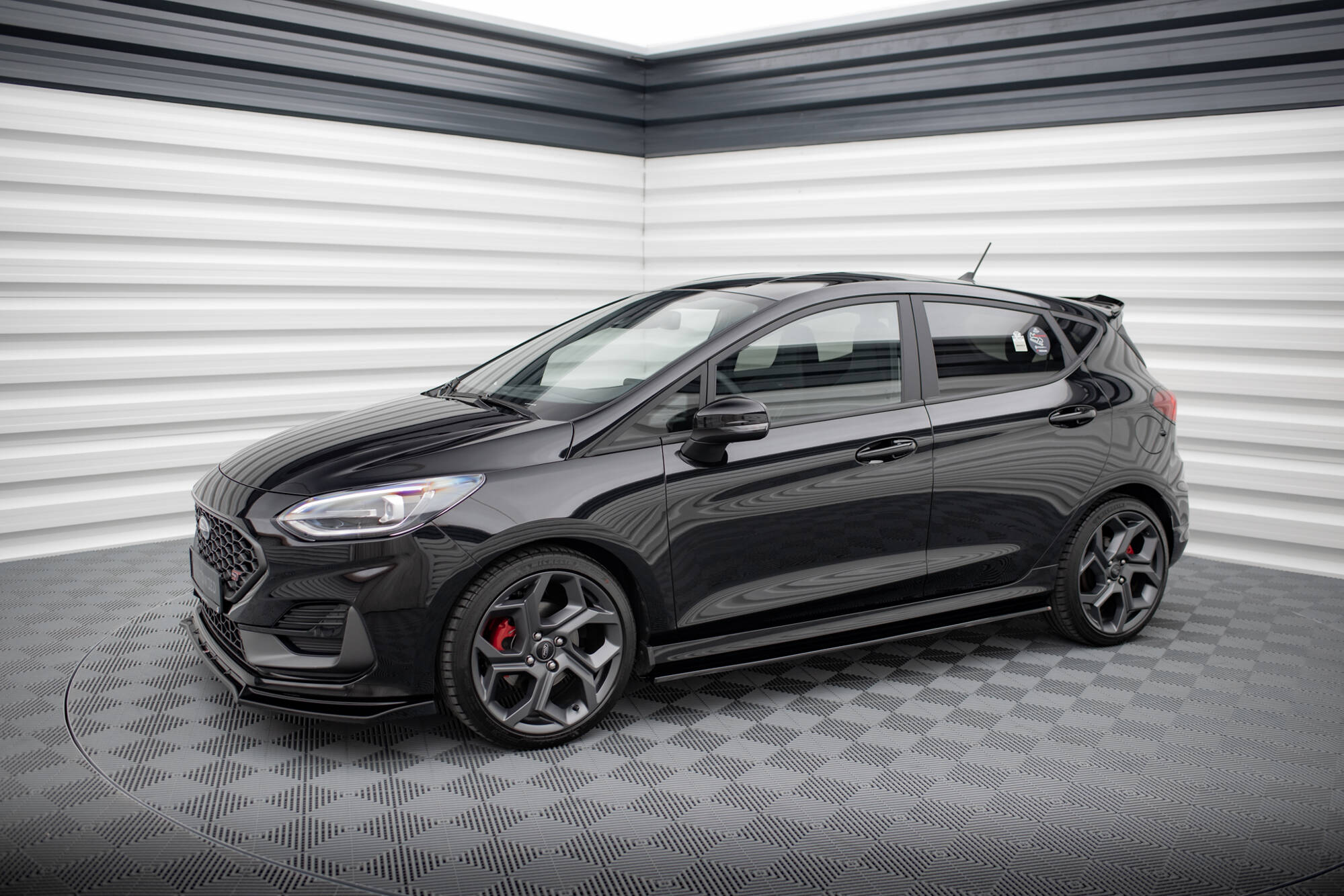 Maxton Design - Seitenschweller V1 Ansatz für für Ford Fiesta Mk8 ST / ST - Line - Aerowerk.