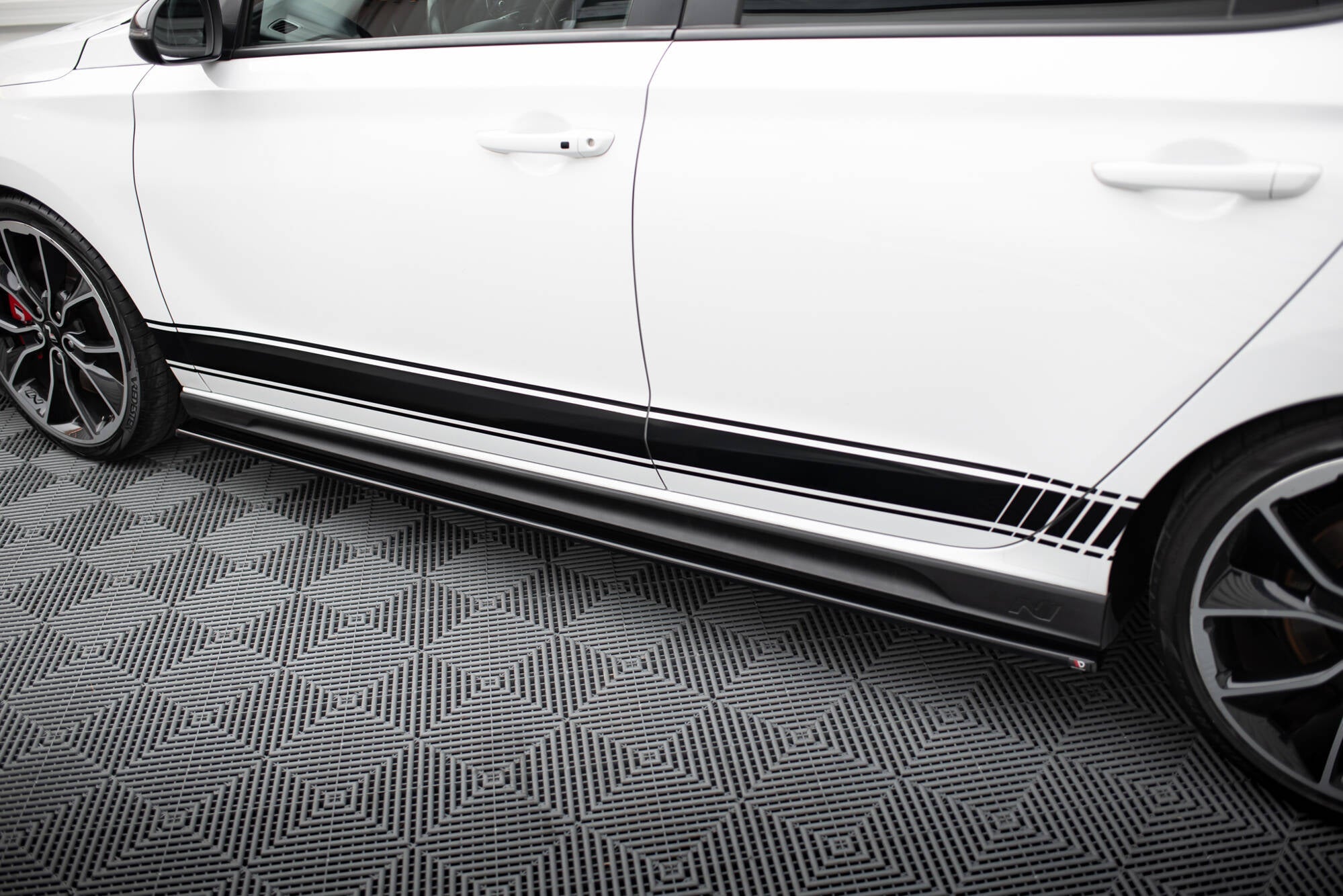 Maxton Design - Seitenschweller V1 Ansatz für für Hyundai I30 N Mk3 Hatchback / Fastback - Aerowerk.