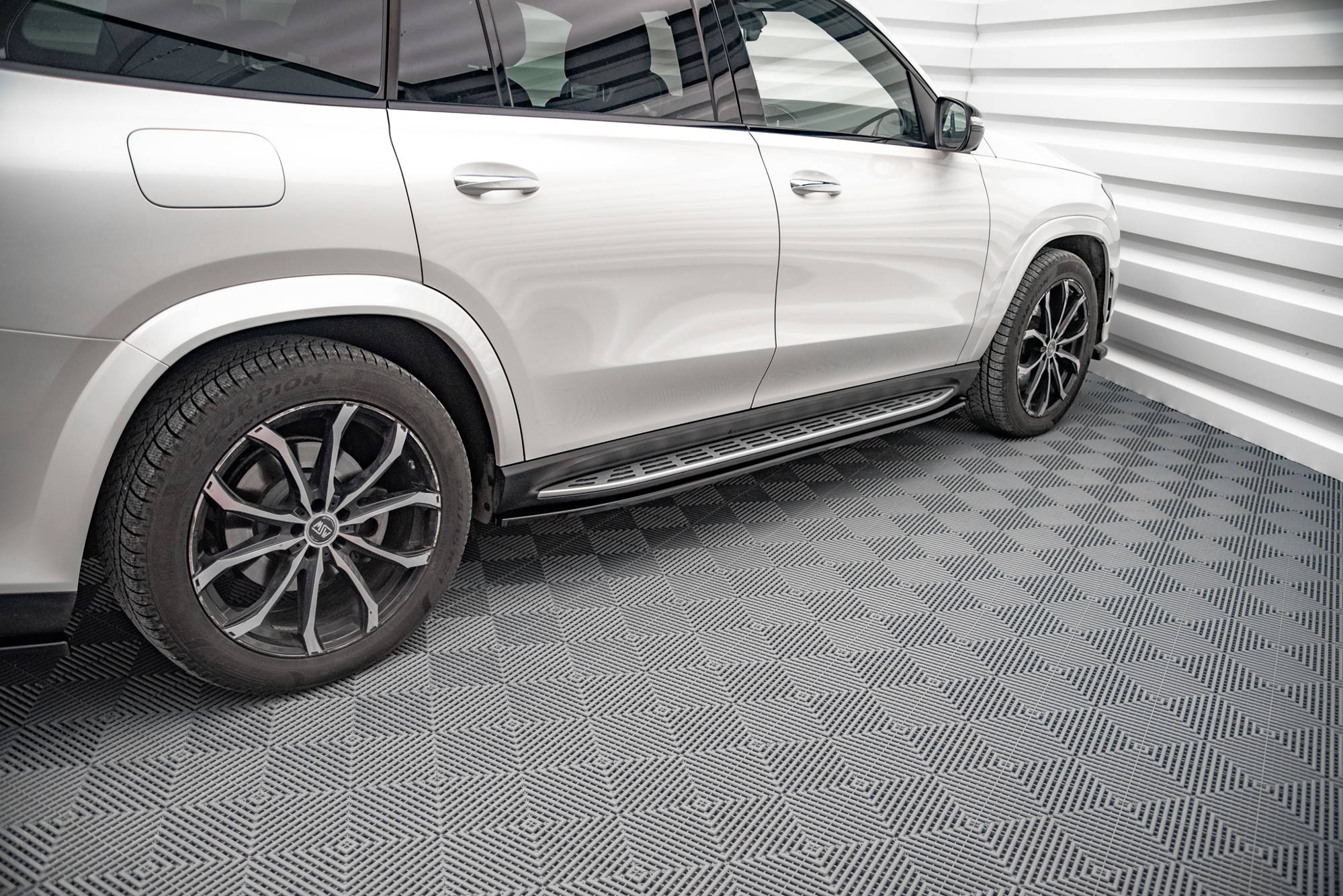 Maxton Design - Seitenschweller V1 Ansatz für für Mercedes - Benz GLS AMG - Line X167 - Aerowerk.