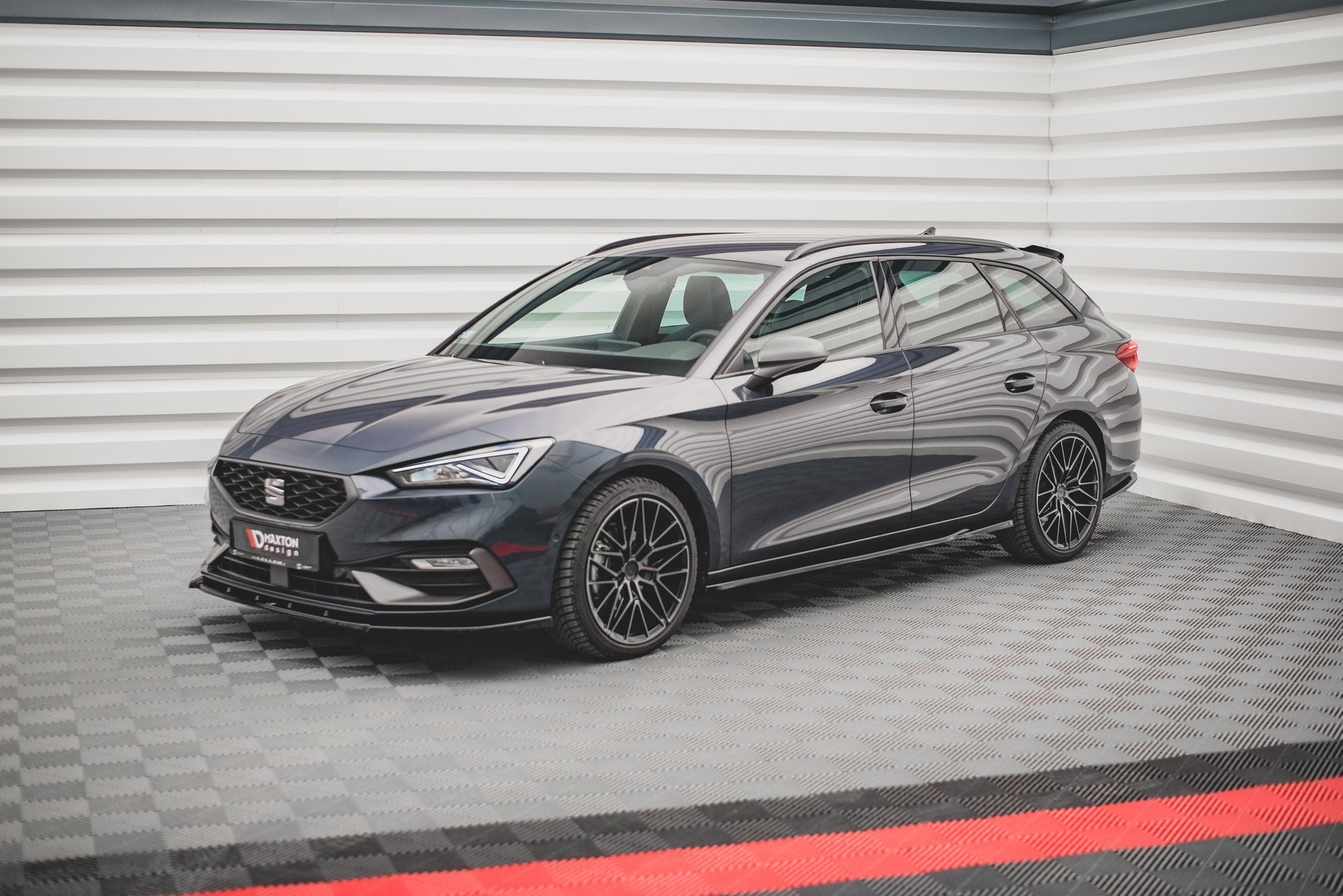 Maxton Design - Seitenschweller V1 Ansatz für für Seat Leon FR ST / Hatchback Mk4 / Cupra Leon ST / Hatchback Mk1 / Mk1 Facelift - Aerowerk.