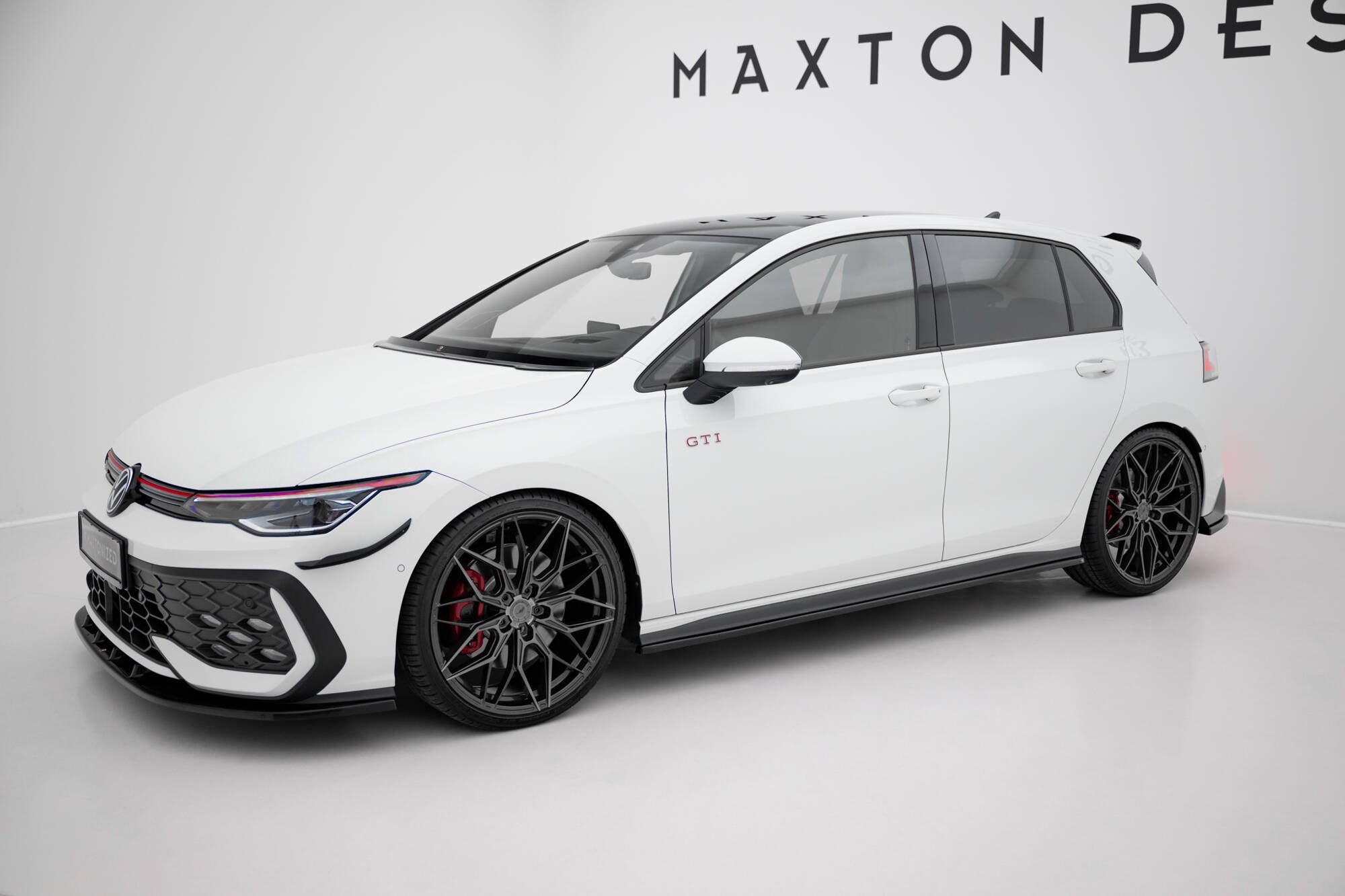 Maxton Design - Seitenschweller V1 Ansatz für für VW Golf GTI / GTE / GTI Clubsport / GTD / R - Line Mk8 - Aerowerk.