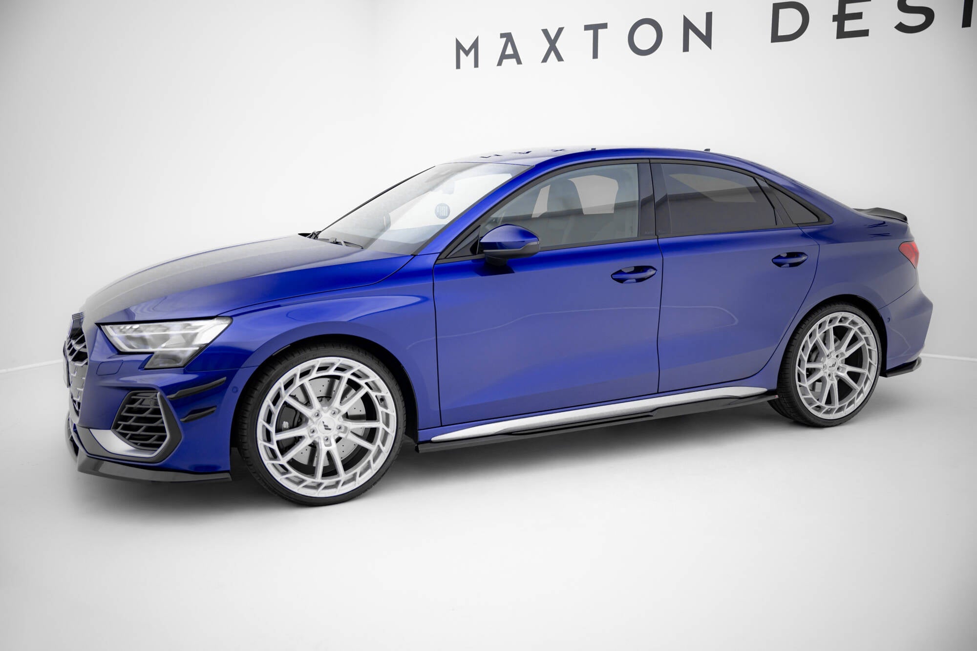 Maxton Design - Seitenschweller V2 Ansatz für Audi A3 S - Line Limousine / S3 Limousine 8Y Facelift - Aerowerk.