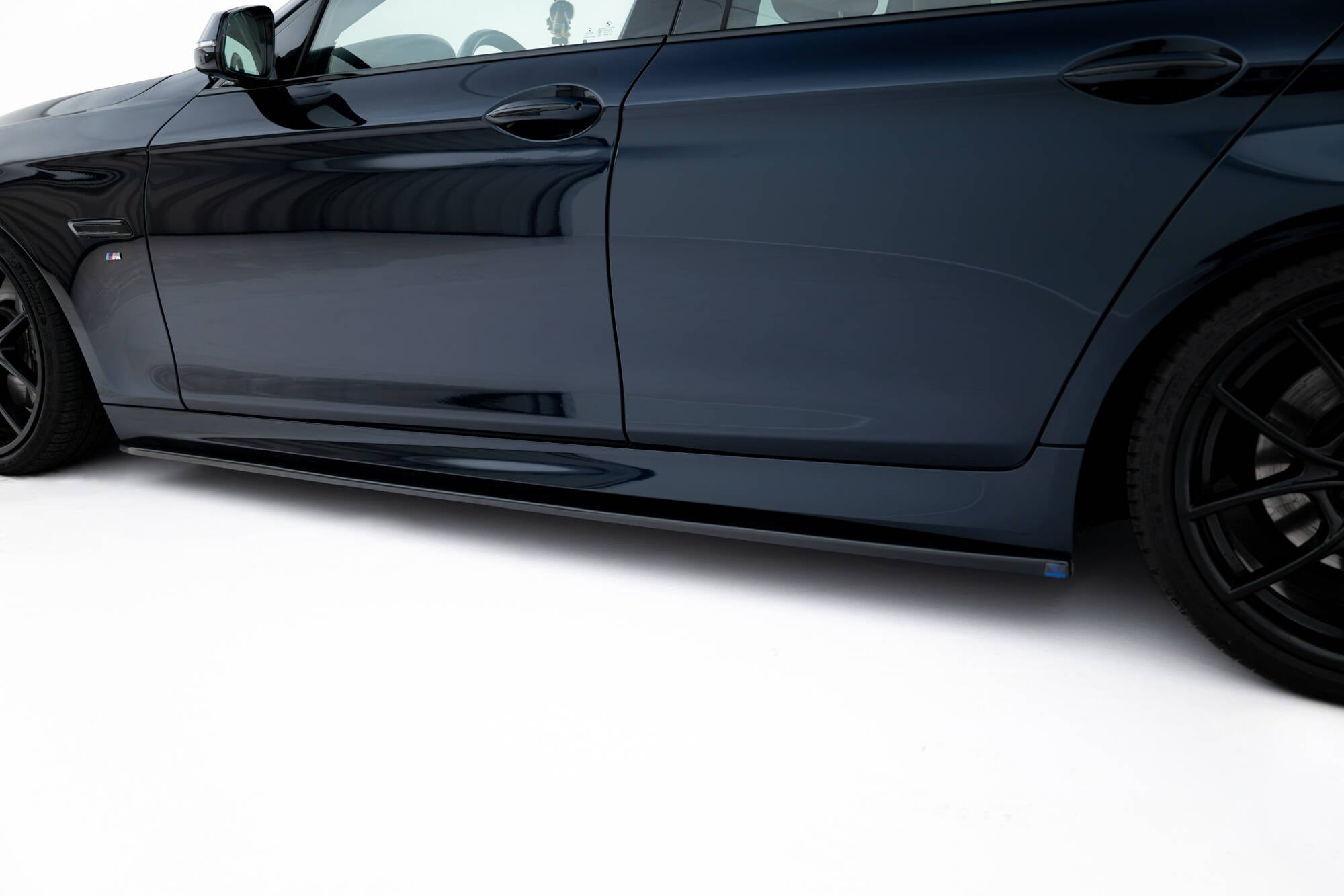 Maxton Design - Seitenschweller V2 Ansatz für BMW 5er F10/F11 M - Paket / M5 - Aerowerk.