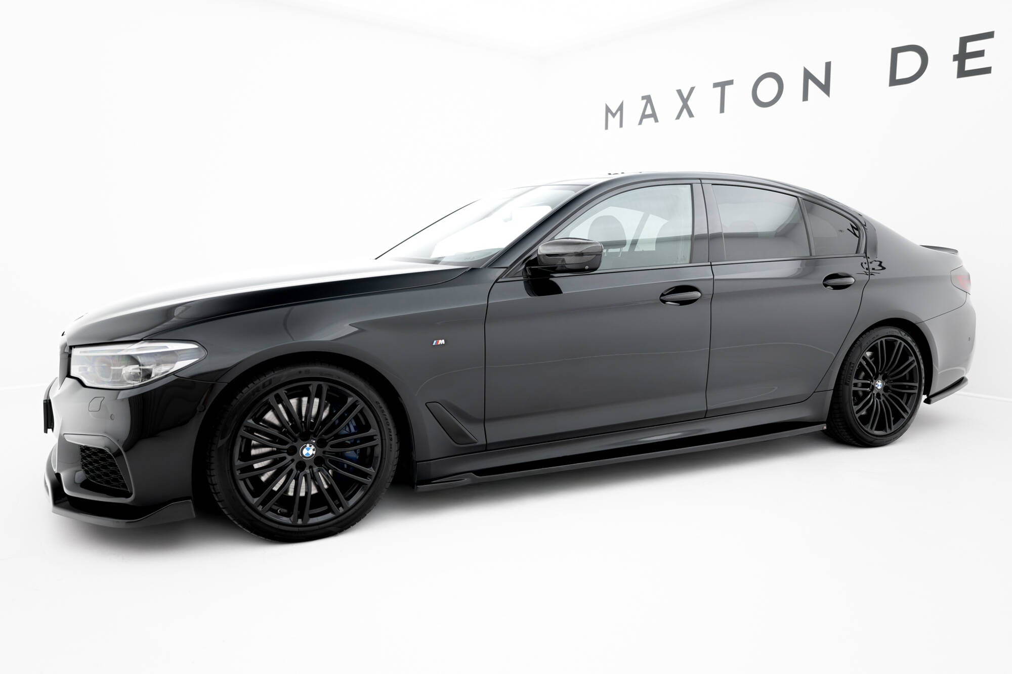 Maxton Design - Seitenschweller V.2 Ansatz für BMW M550i / M550d Limousine G30 / G30 Facelift - Aerowerk.