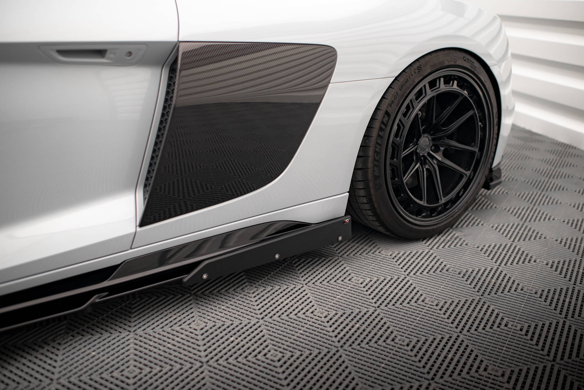 Maxton Design - Seitenschweller V2 Ansatz für + Flaps für Audi R8 Mk2 Facelift - Aerowerk.