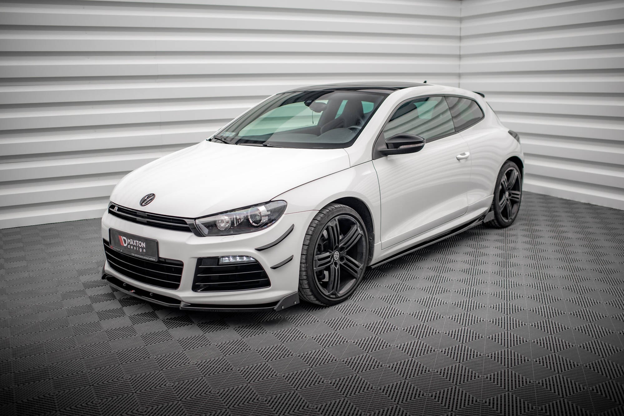 Maxton Design - Seitenschweller V2 Ansatz für + Flaps für VW Scirocco R Mk3 - Aerowerk.