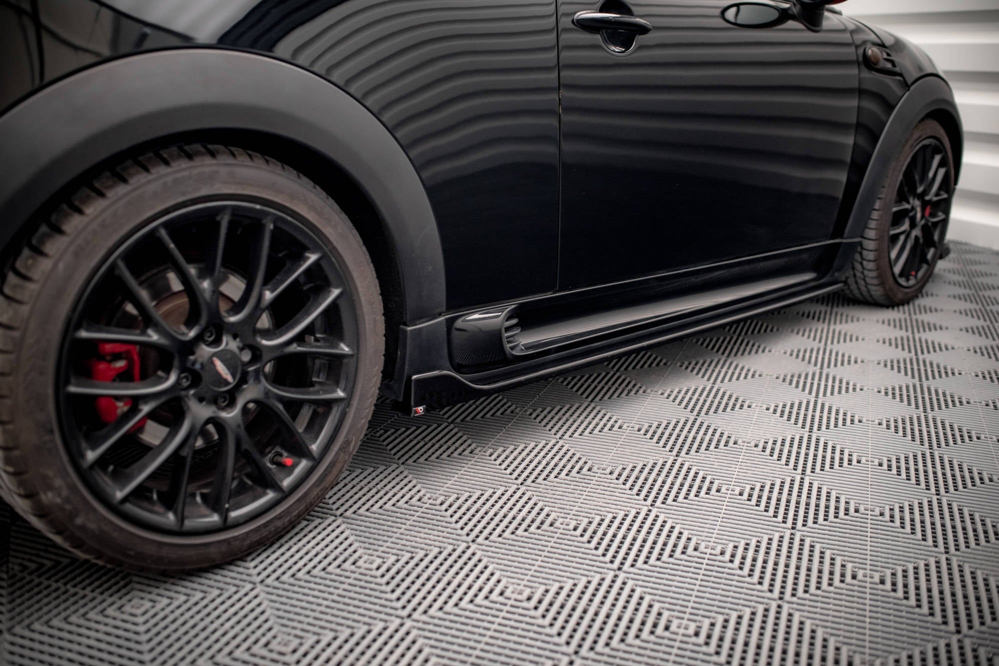 Maxton Design - Seitenschweller V2 Ansatz für Mini Cooper John Cooper Works R56 - Aerowerk.