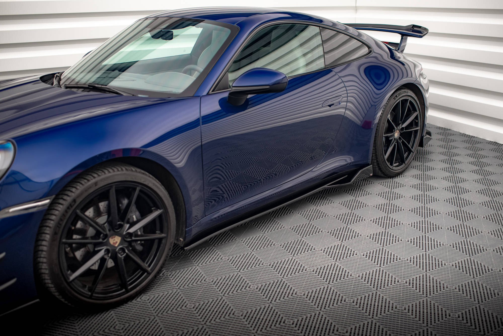 Maxton Design - Seitenschweller V2 Ansatz für Porsche 911 Carrera Aero / Carrera GTS 992 - Aerowerk.