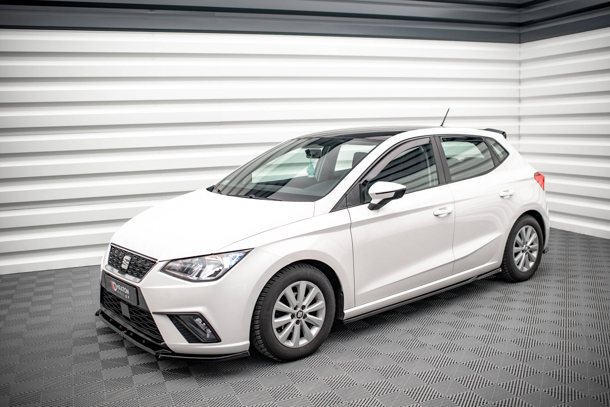 Maxton Design - Seitenschweller V2 Ansatz für Seat Ibiza FR/ Standard Mk5 - Aerowerk.