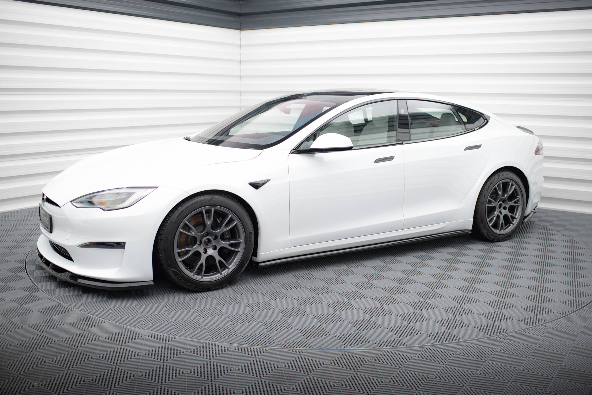 Maxton Design - Seitenschweller V2 Ansatz für Tesla Model S Plaid Mk1 Facelift - Aerowerk.