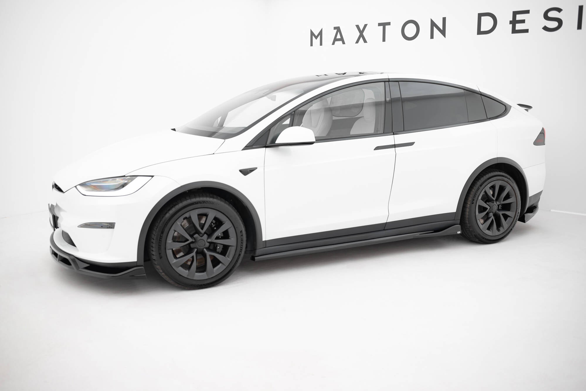 Maxton Design - Seitenschweller V2 Ansatz für Tesla Model X Mk1 Facelift - Aerowerk.