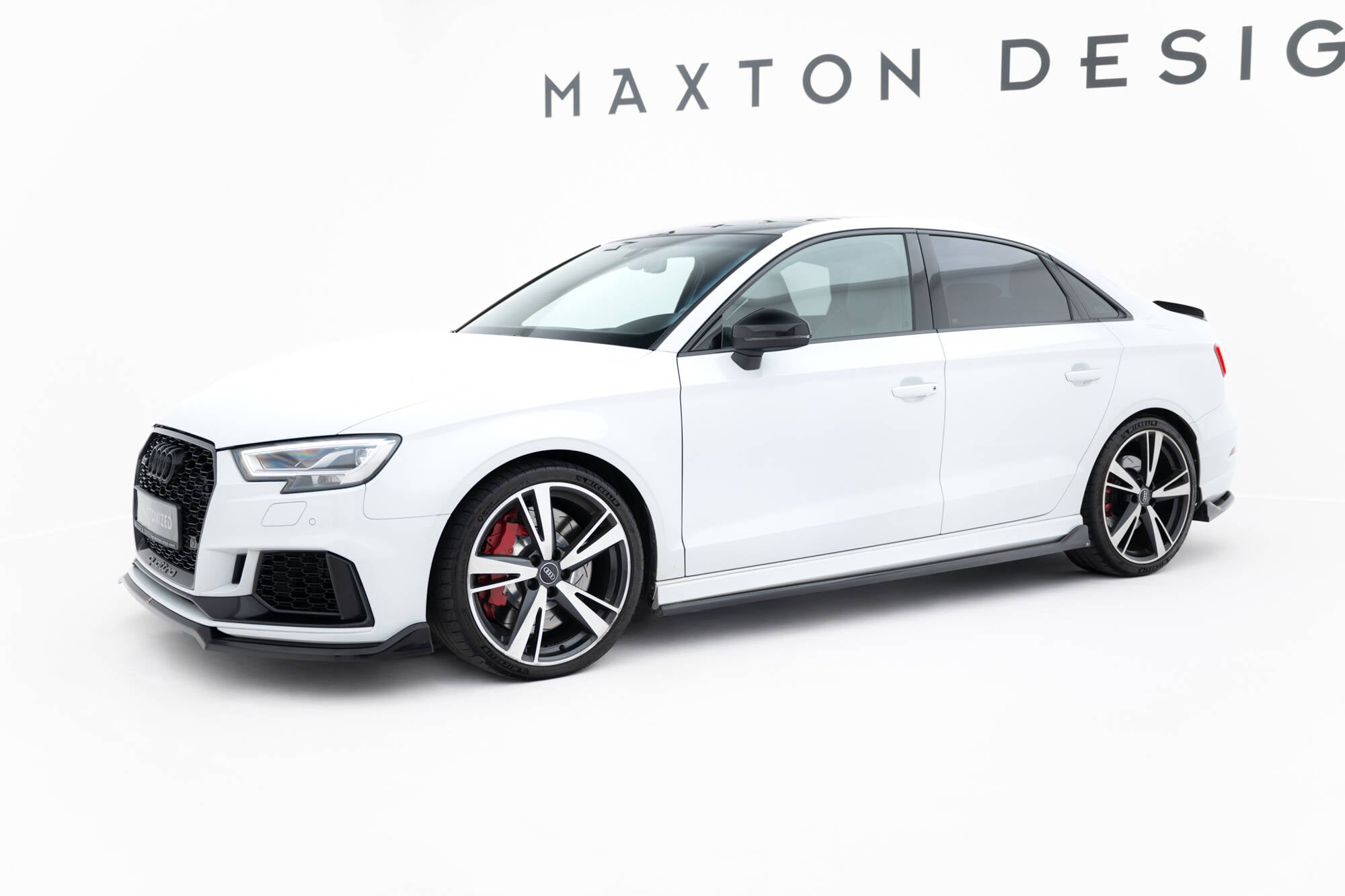 Maxton Design - Seitenschweller V3 Ansatz für für Audi RS3 Limousine 8V Facelift - Aerowerk.