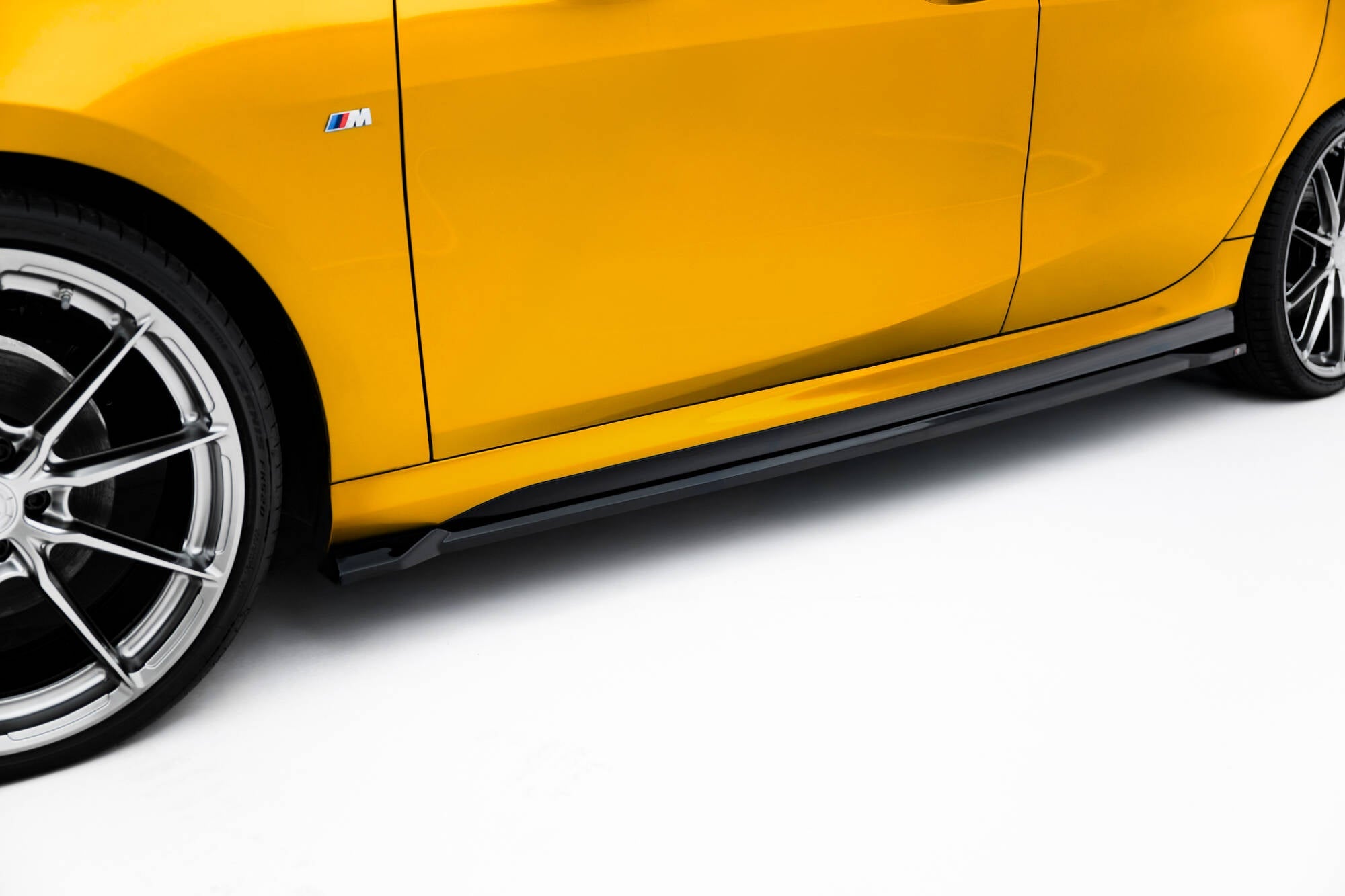 Maxton Design - Seitenschweller V.3 Ansatz für für BMW 1er M - Paket F70 - Aerowerk.