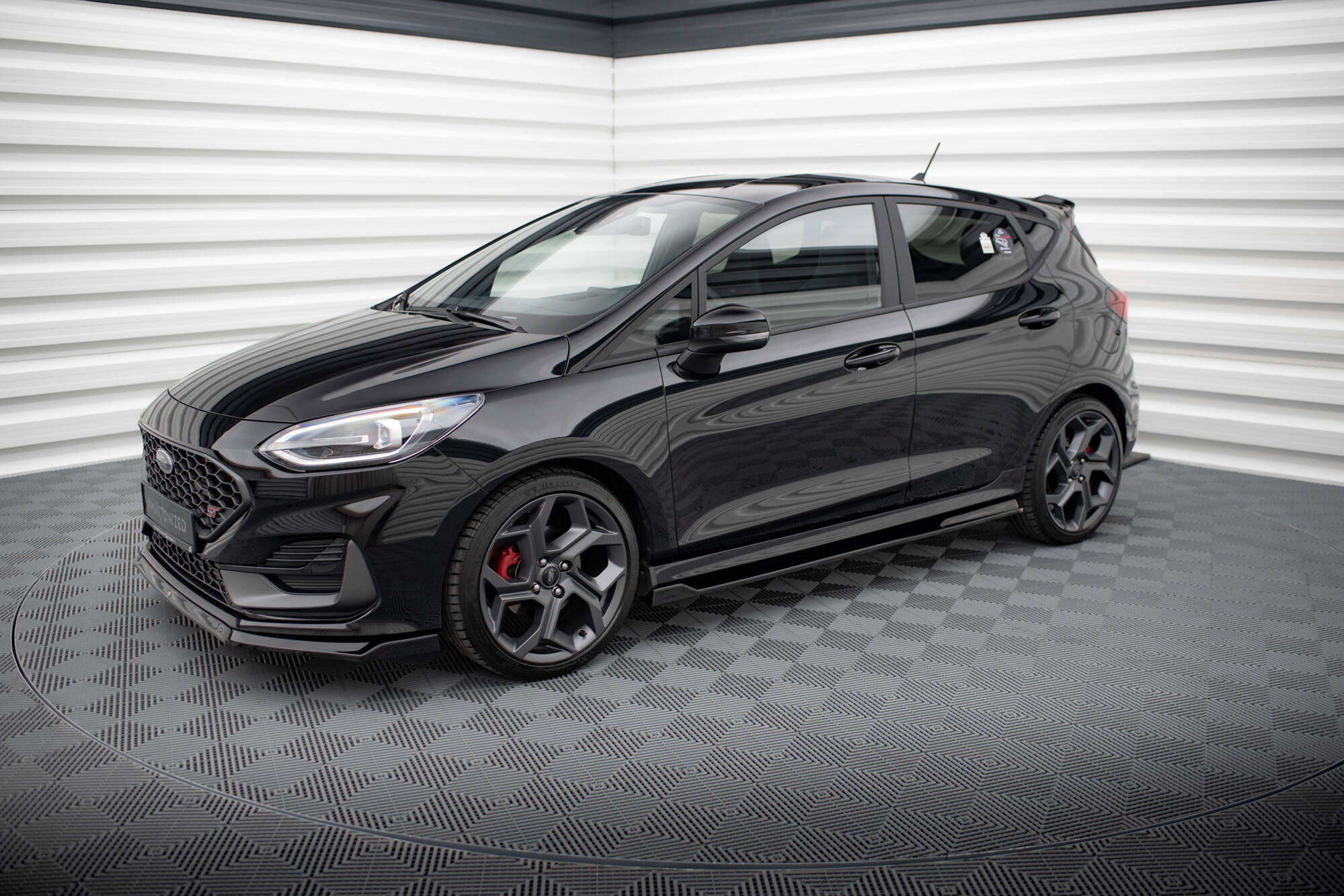 Maxton Design - Seitenschweller V3 Ansatz für für Ford Fiesta Mk8 ST / ST - Line - Aerowerk.
