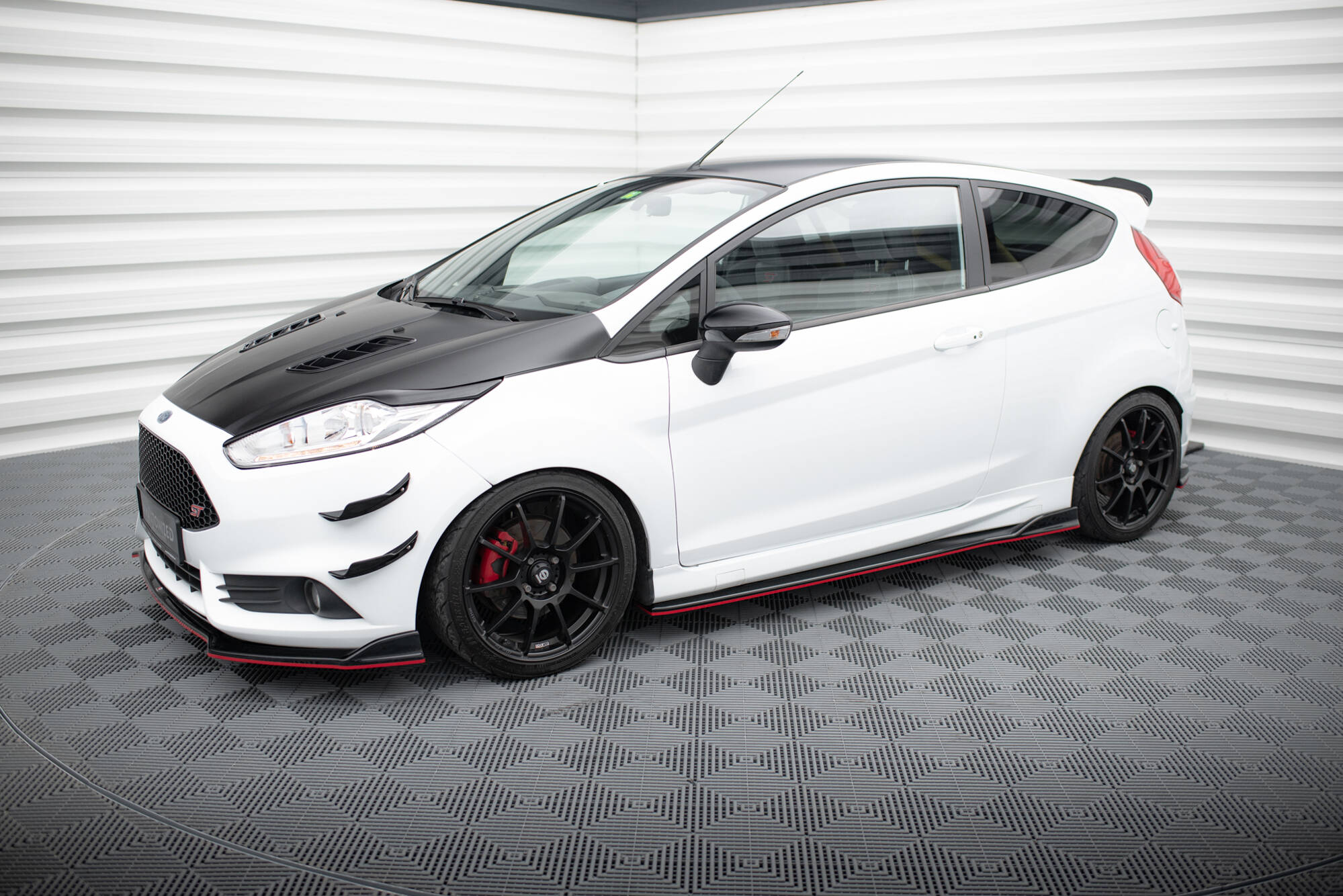 Maxton Design - Seitenschweller V3 Ansatz für für Ford Fiesta ST / ST - Line Mk7 - Aerowerk.