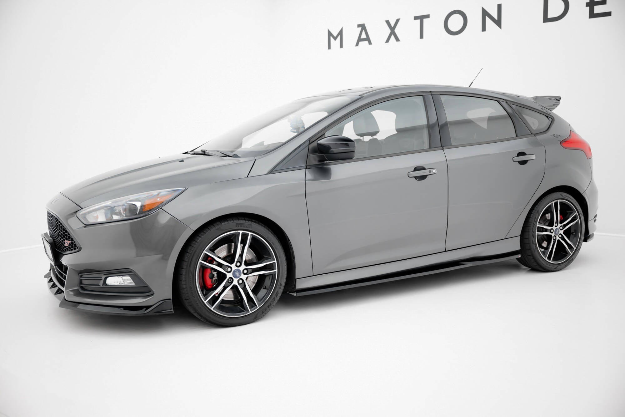 Maxton Design - Seitenschweller V3 Ansatz für für Ford Focus ST Mk3 - Aerowerk.