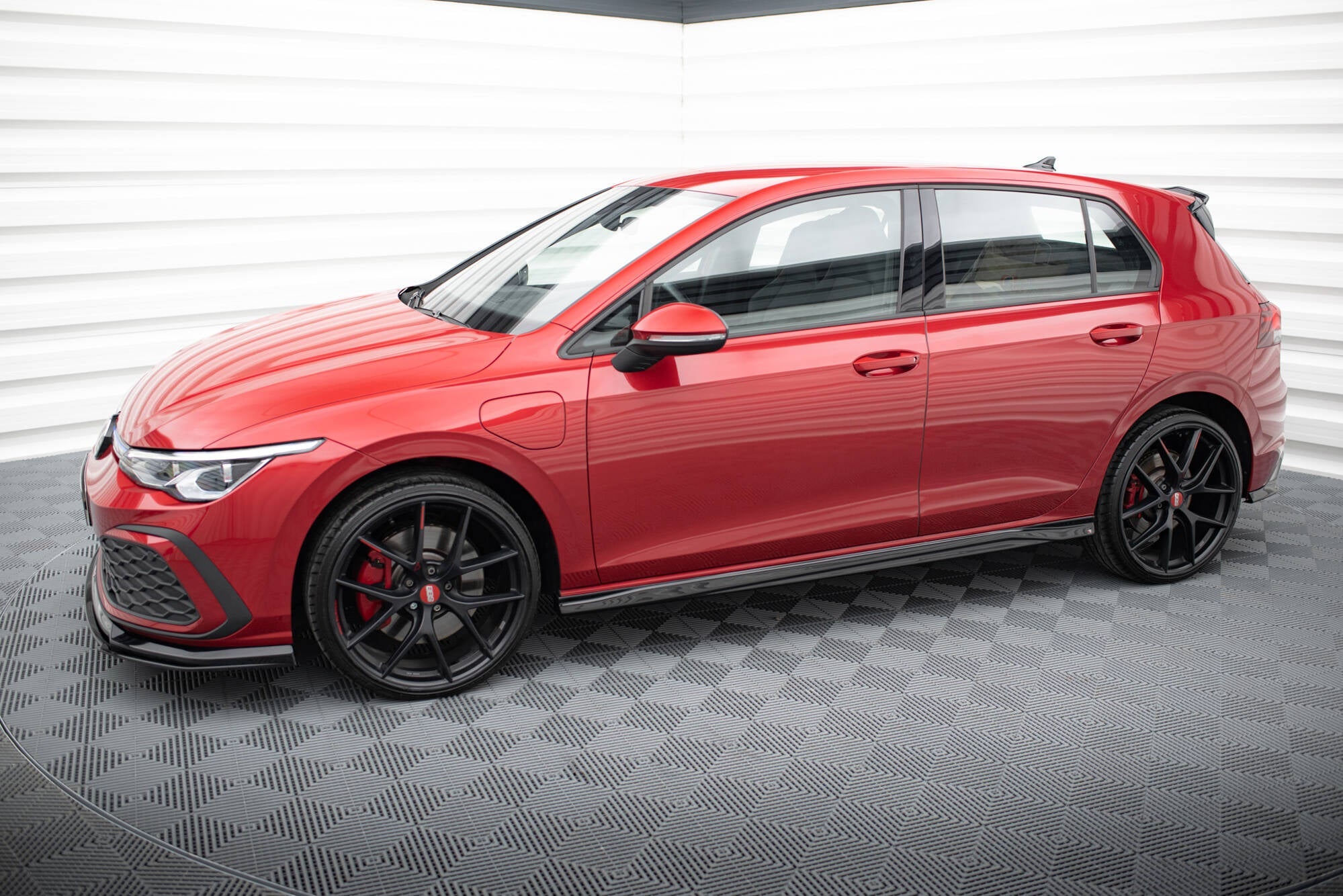 Maxton Design - Seitenschweller V3 Ansatz für für VW Golf GTI / GTE / GTI Clubsport / GTD / R - Line Mk8 - Aerowerk.