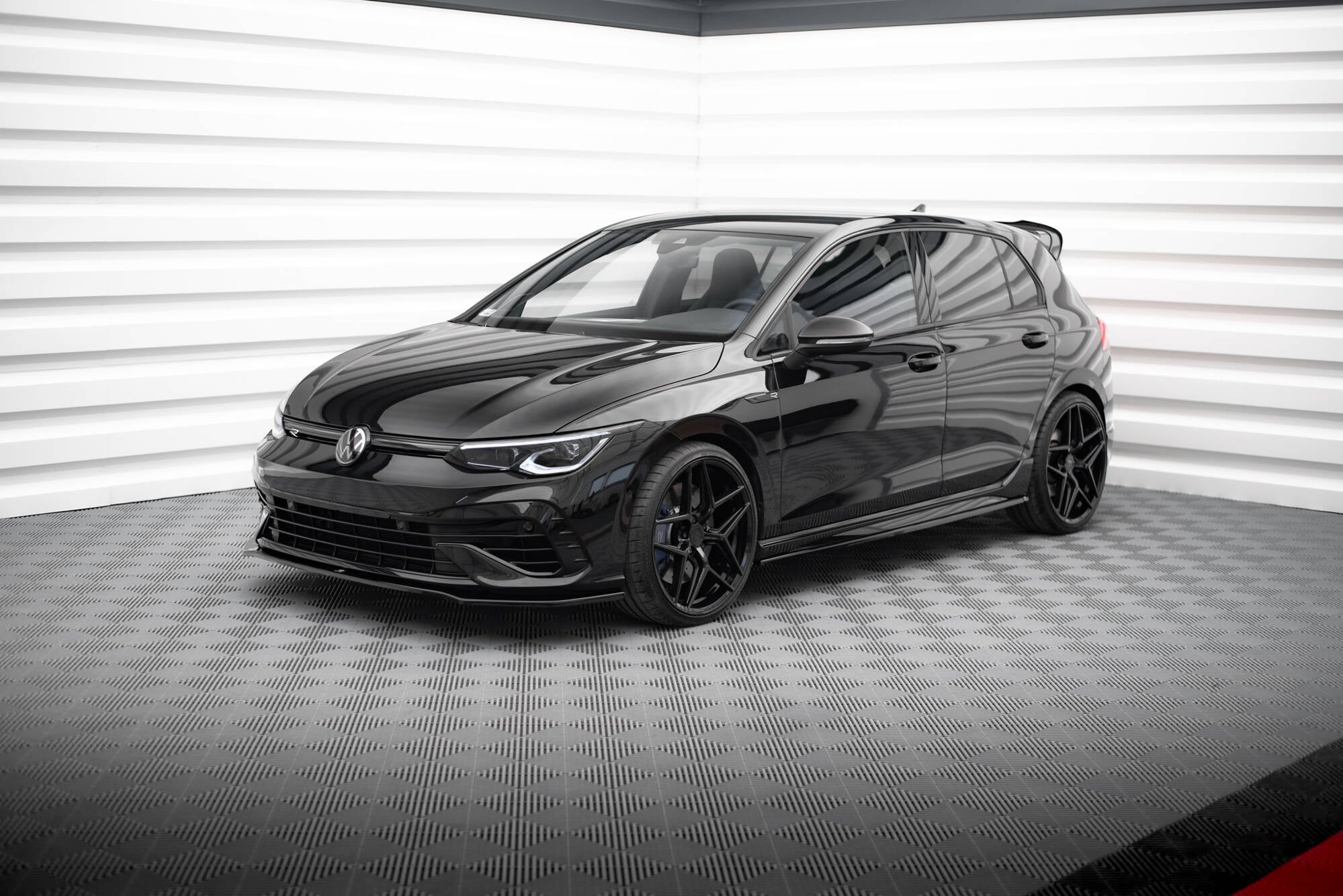 Maxton Design - Seitenschweller V3 Ansatz für für VW Golf R Mk8 Facelift - Aerowerk.