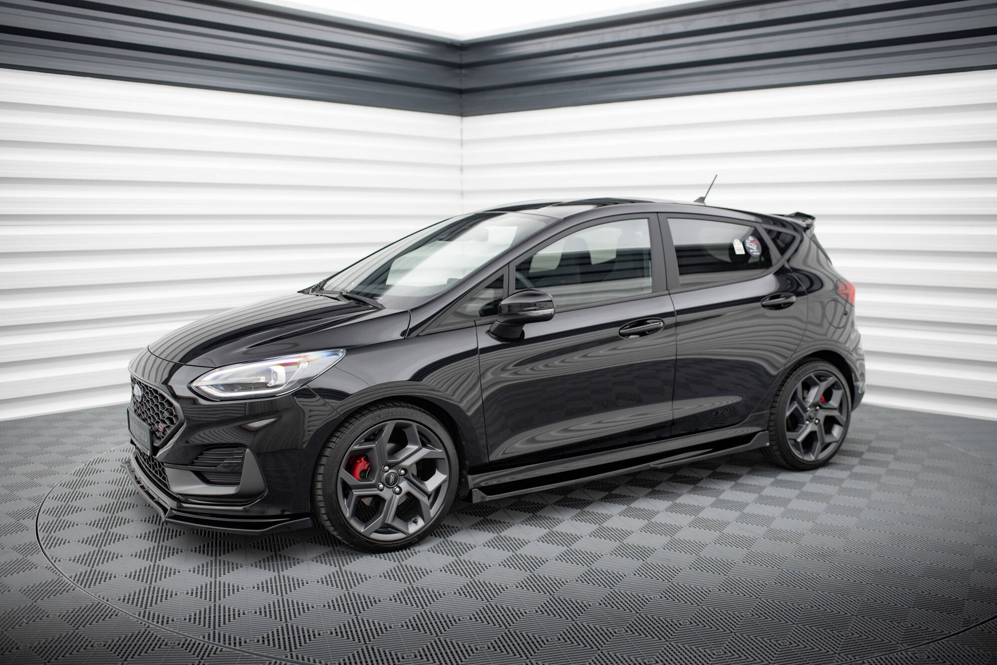 Maxton Design - Seitenschweller V4 Ansatz für Ford Fiesta Mk8 ST / ST - Line - Aerowerk.