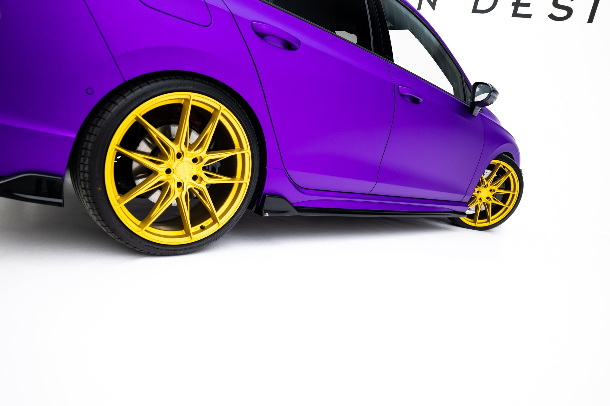 Maxton Design - Seitenschweller V4 Ansatz für VW Golf R Mk8 / Mk8 Facelift - Aerowerk.