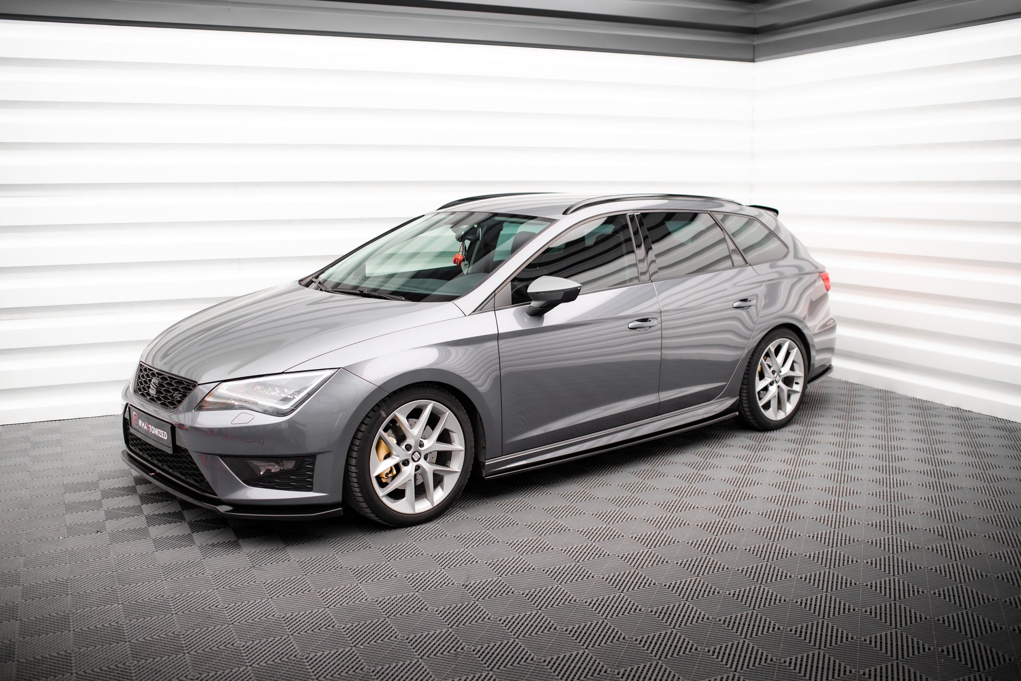 Maxton Design - Seitenschweller V5 Ansatz für Seat Leon Cupra / FR / Standard Mk3 / Mk3 Facelift - Aerowerk.