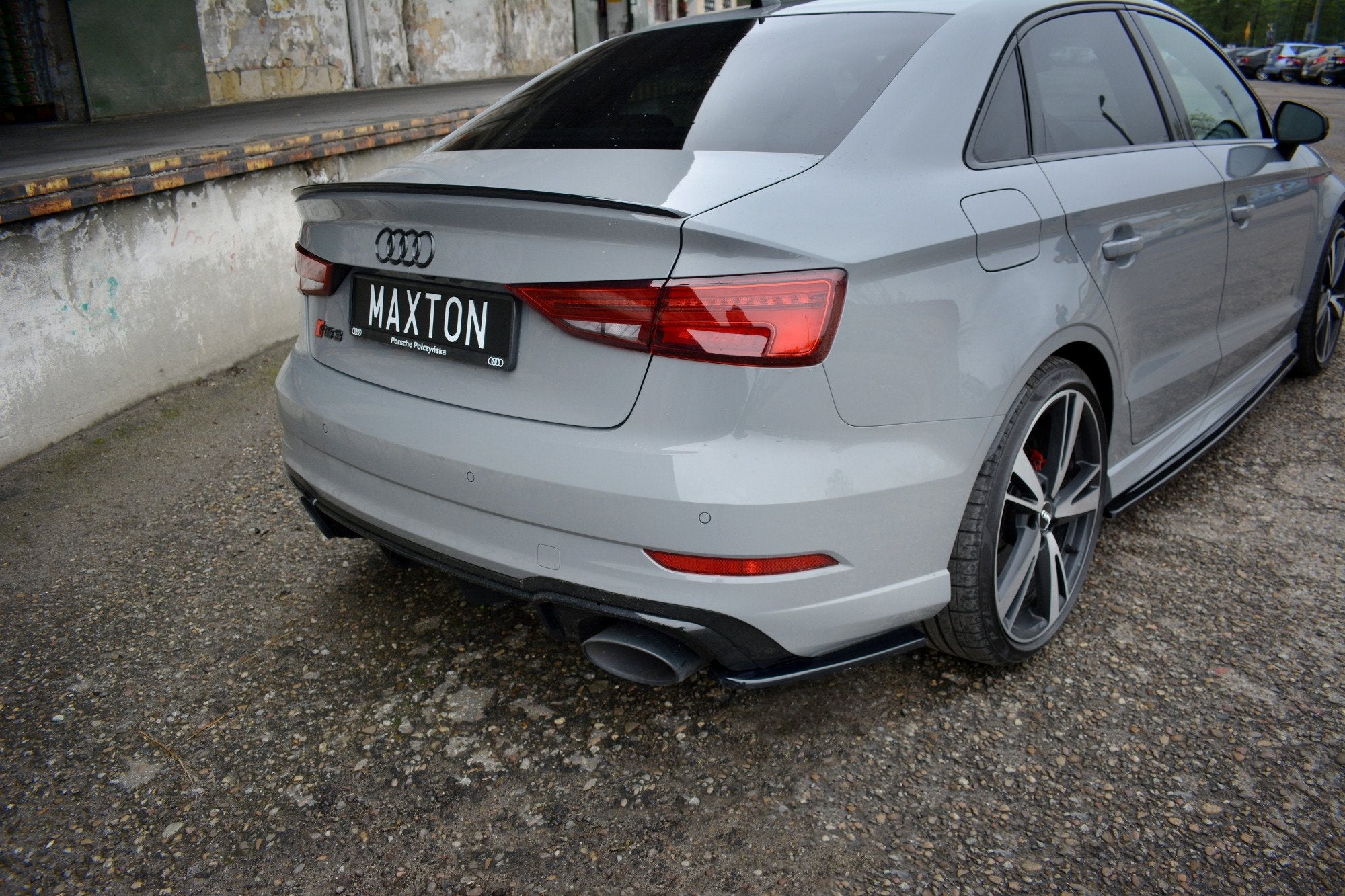 Maxton Design - Splitter / Diffusor Heck Ansatz für Audi RS3 8V FL Limousine - Aerowerk.