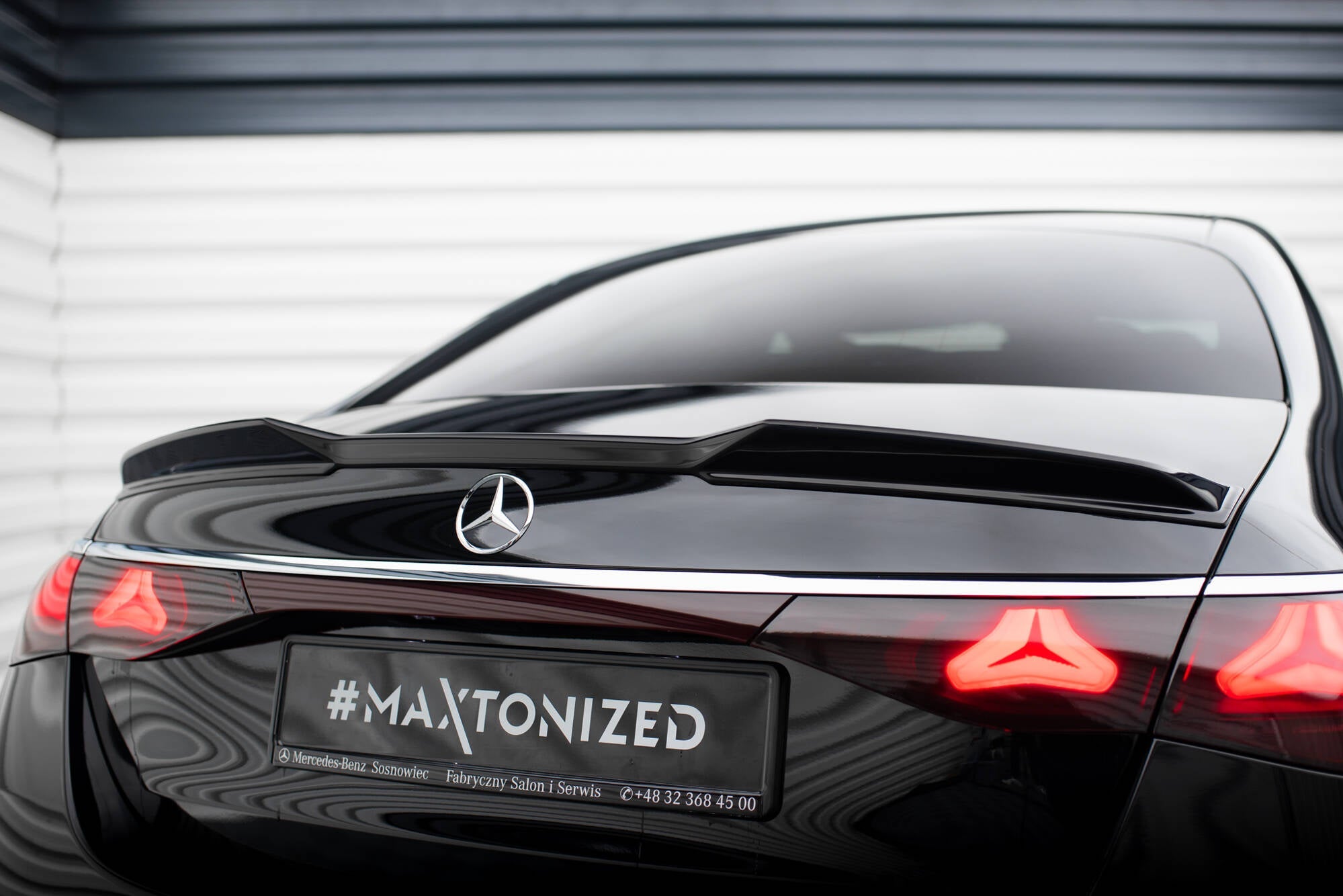 Maxton Design - Spoiler 3D für Mercedes - Benz E Limousine AMG - Line W214 - Aerowerk.
