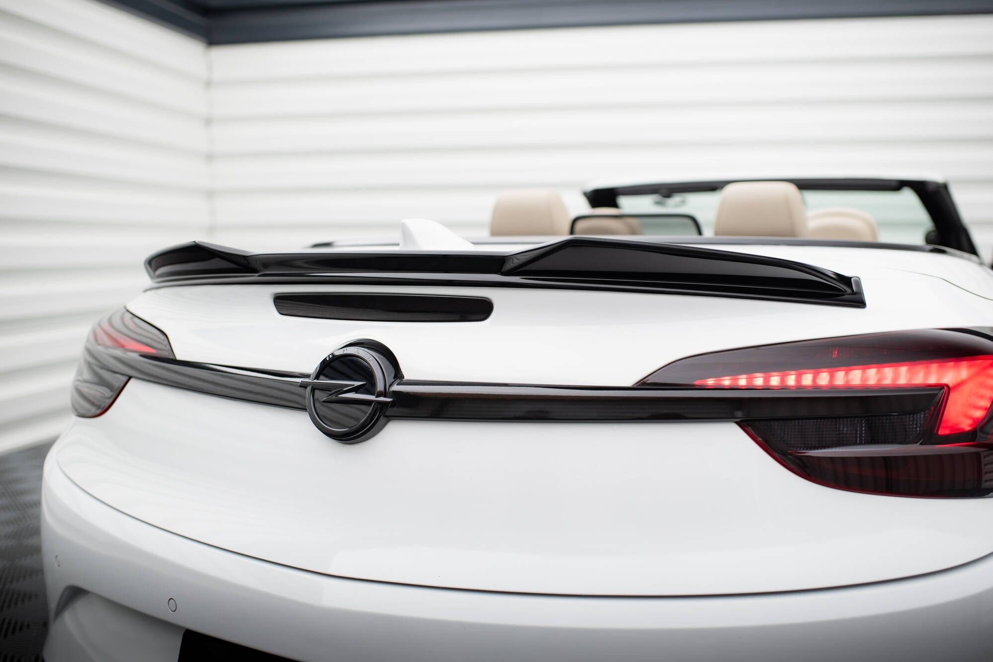 Maxton Design - Spoiler 3D für Opel Cascada - Aerowerk.