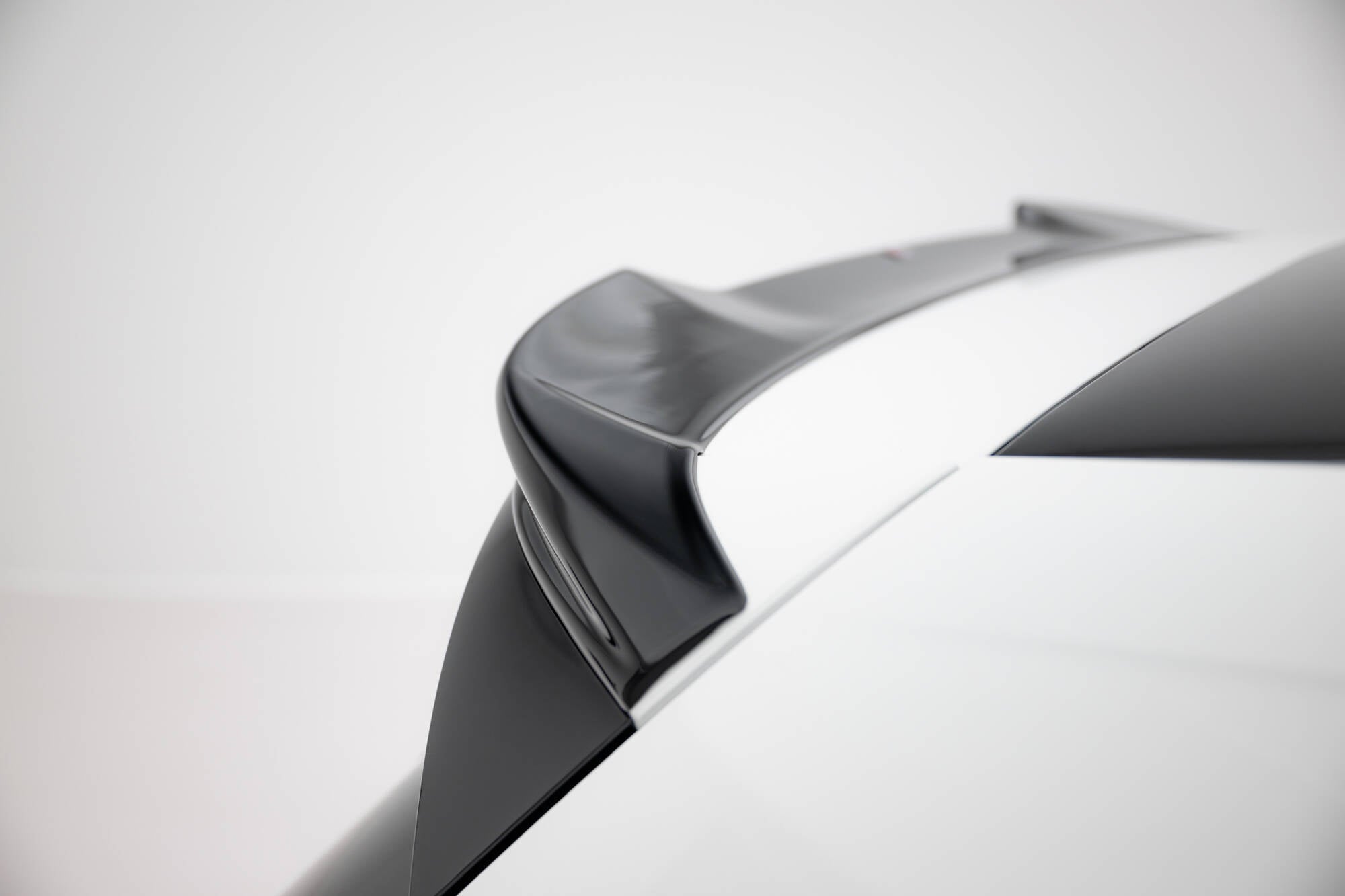 Maxton Design - Spoiler 3D für VW Golf GTI / GTE / GTD / R - Line / R Mk8 - Aerowerk.