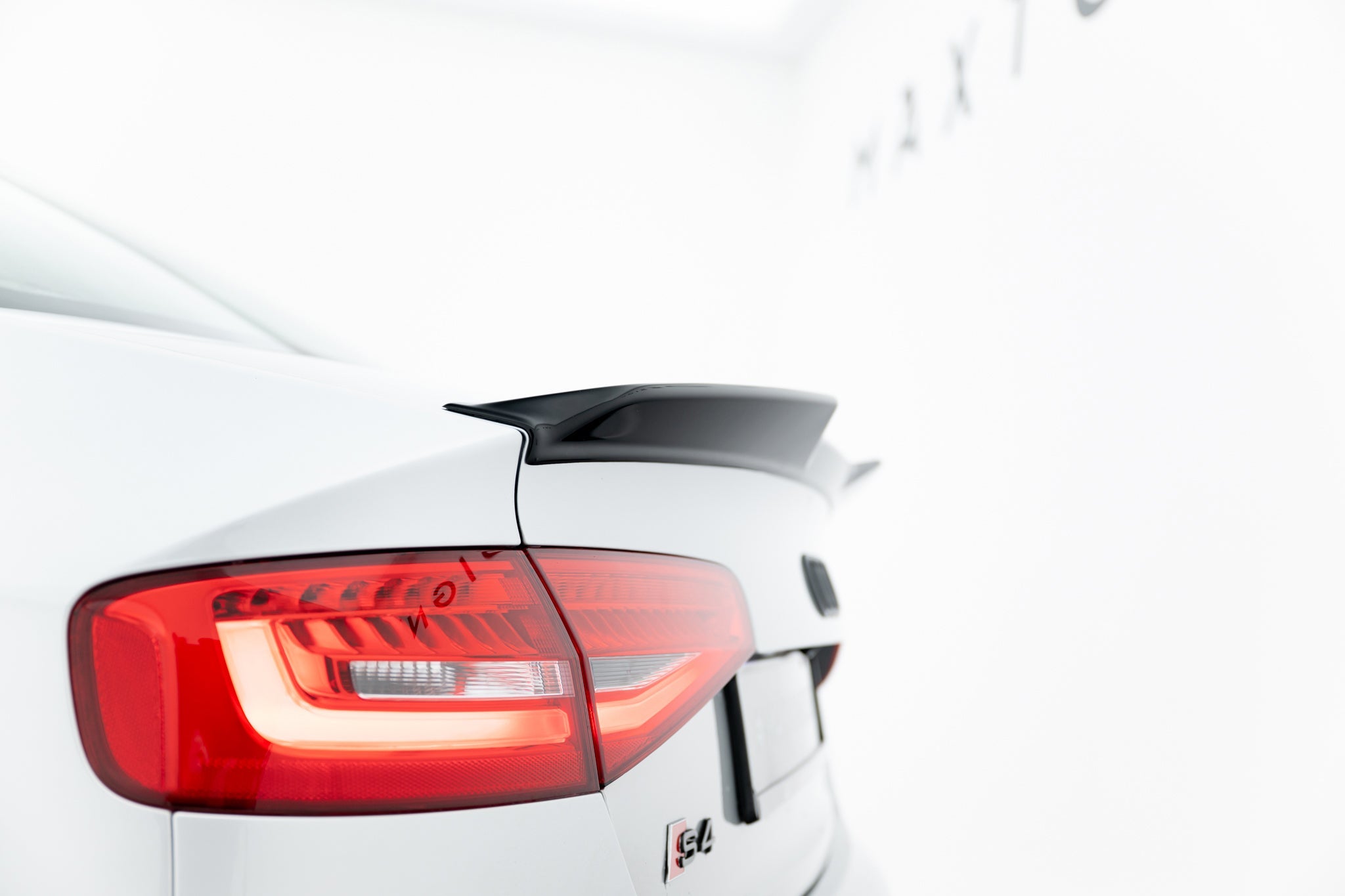 Maxton Design - Spoiler CAP 3D für Audi S4 Limousine B8 Facelift - Aerowerk.