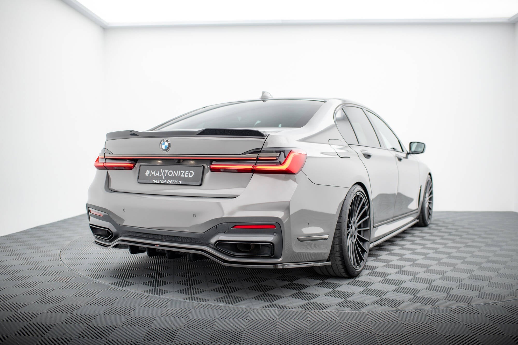 Maxton Design - Spoiler CAP 3D für BMW 7er G11 / G12 - Aerowerk.