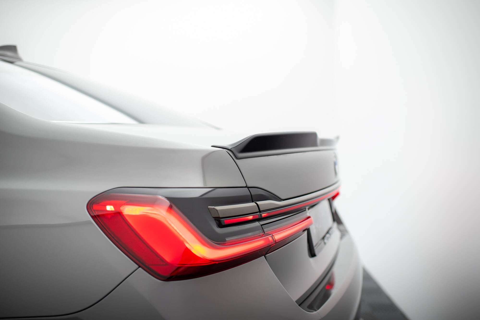 Maxton Design - Spoiler CAP 3D für BMW 7er G11 / G12 - Aerowerk.