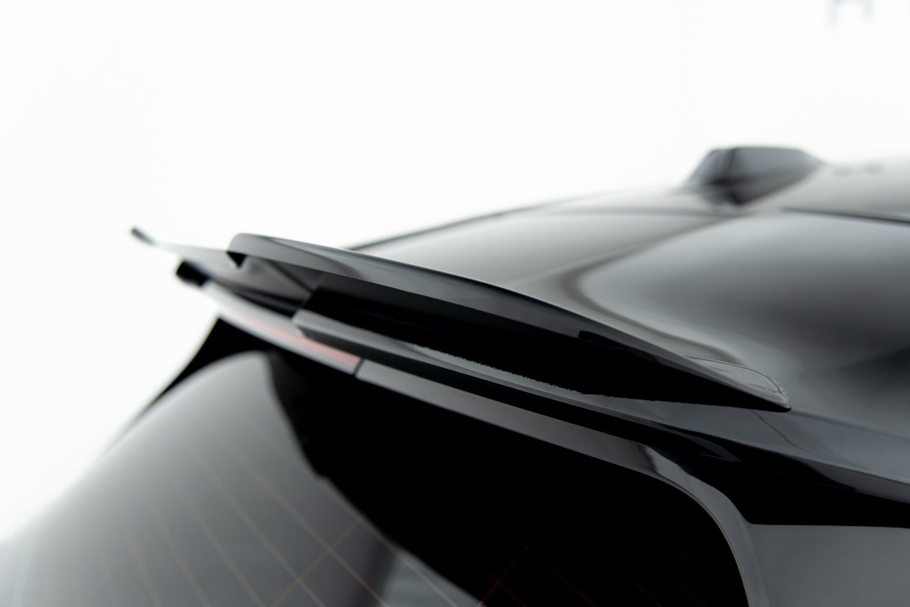 Maxton Design - Spoiler CAP V.1 für BMW 1er M - Paket F70 - Aerowerk.