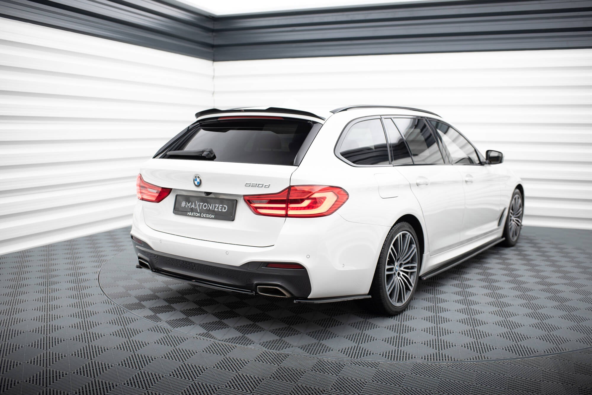 Maxton Design - Spoiler CAP V.2 für BMW 5er Touring G31 - Aerowerk.