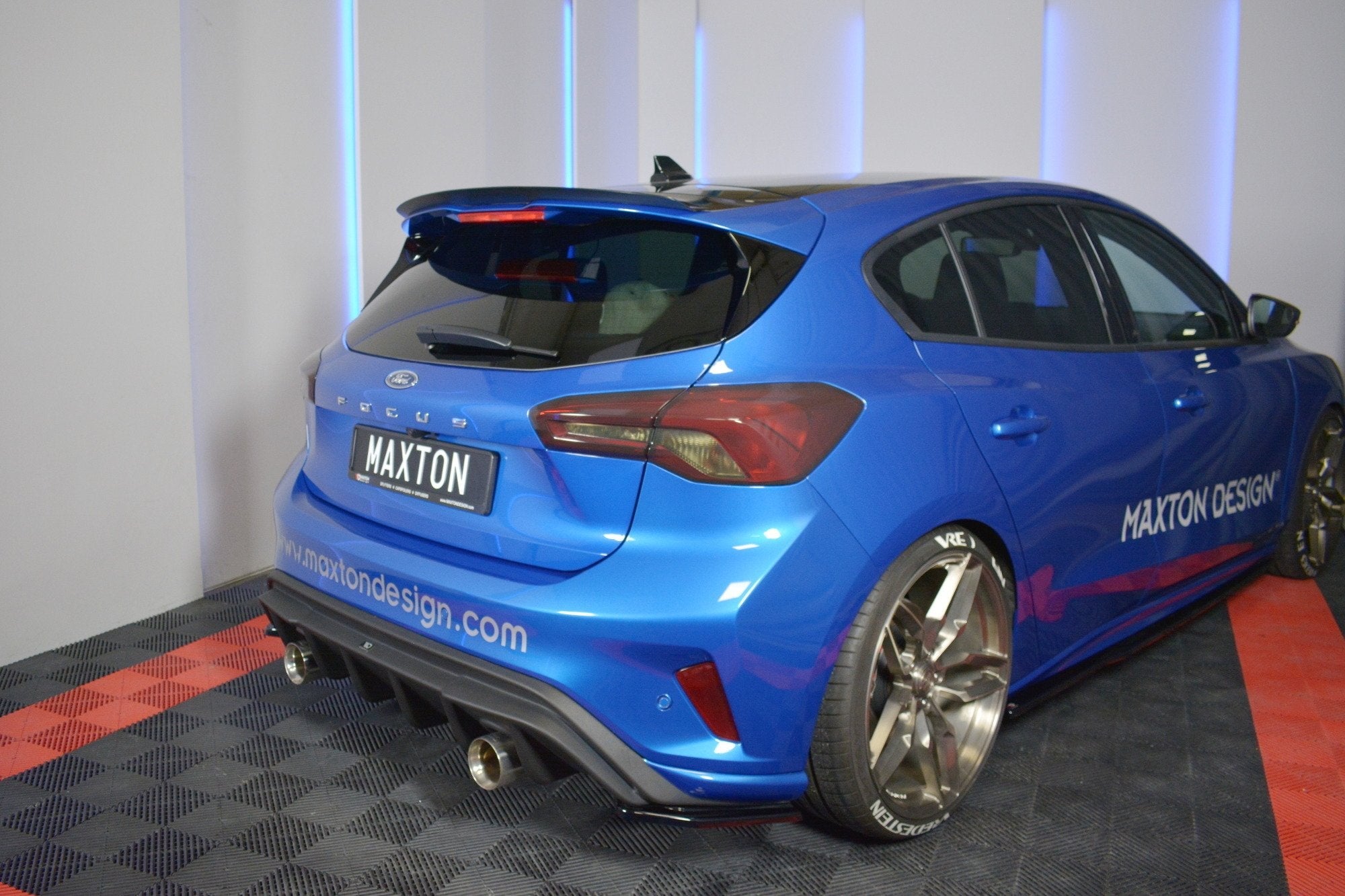 Maxton Design - Spoiler V2 für Ford Focus Hatchback ST - Line Mk4 - Aerowerk.