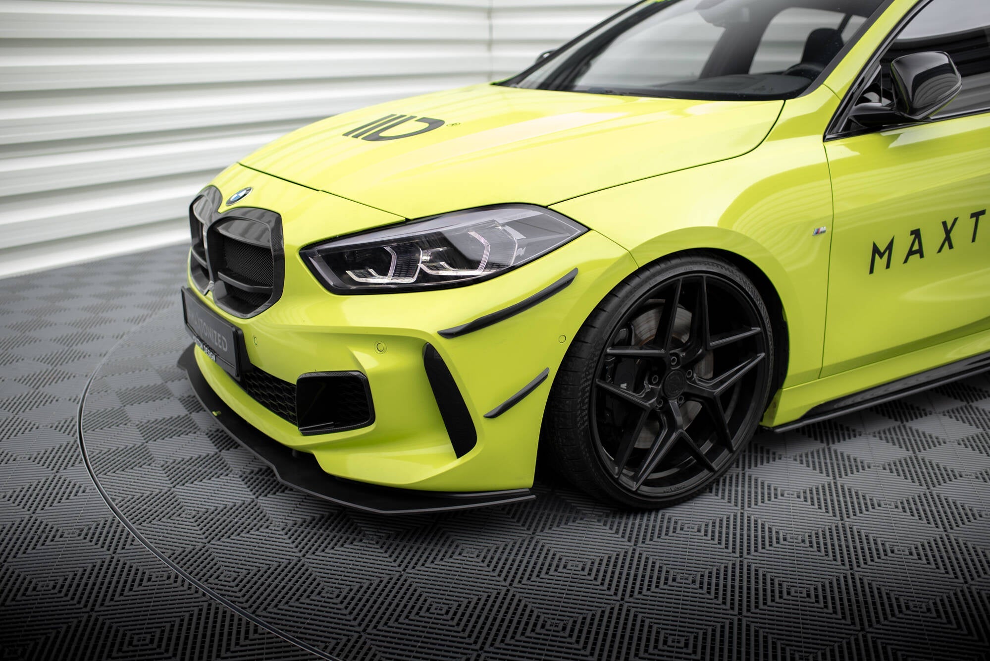 Maxton Design - Stoßstangen Flaps Wings vorne Canards für BMW 1er M - Paket / M135i / 128ti F40 - Aerowerk.