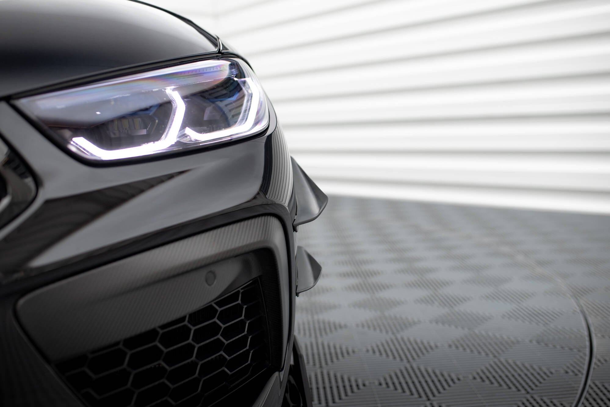 Maxton Design - Stoßstangen Flaps Wings vorne Canards für BMW M8 Gran Coupe F93 / Coupe F92 - Aerowerk.