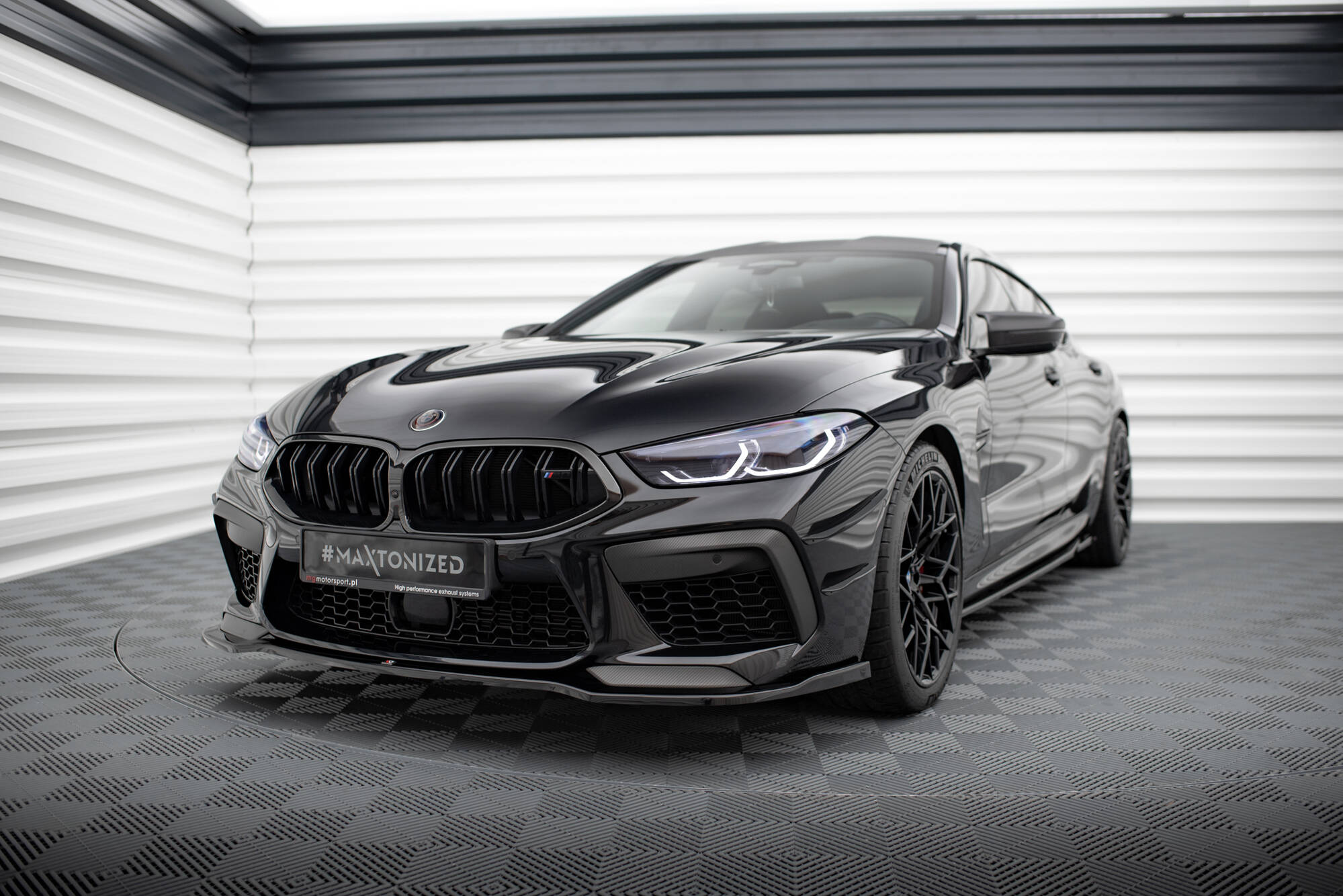 Maxton Design - Stoßstangen Flaps Wings vorne Canards für BMW M8 Gran Coupe F93 / Coupe F92 - Aerowerk.