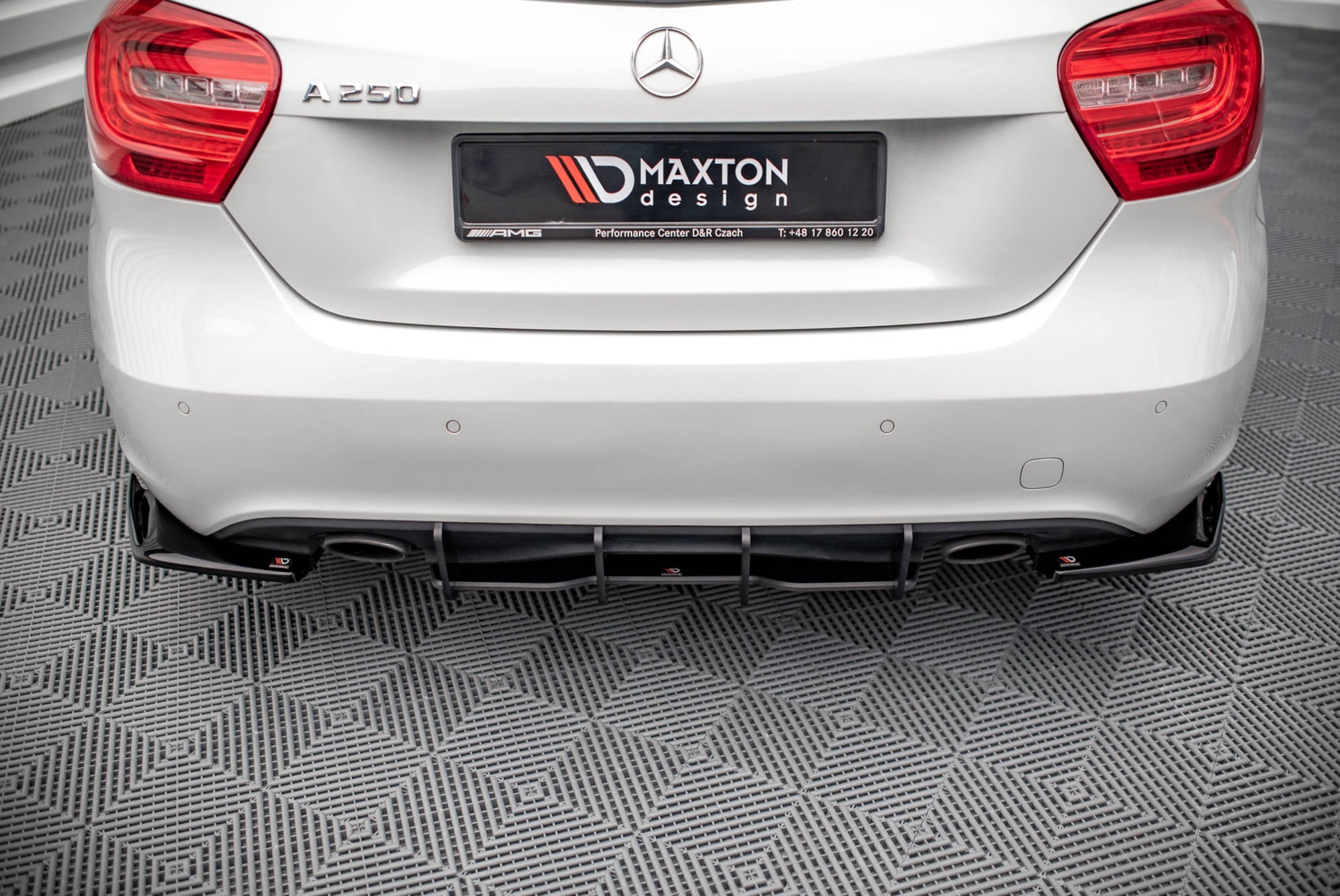 Maxton Design - Street Pro Diffusor für Mercedes - Benz A W176 - Aerowerk.