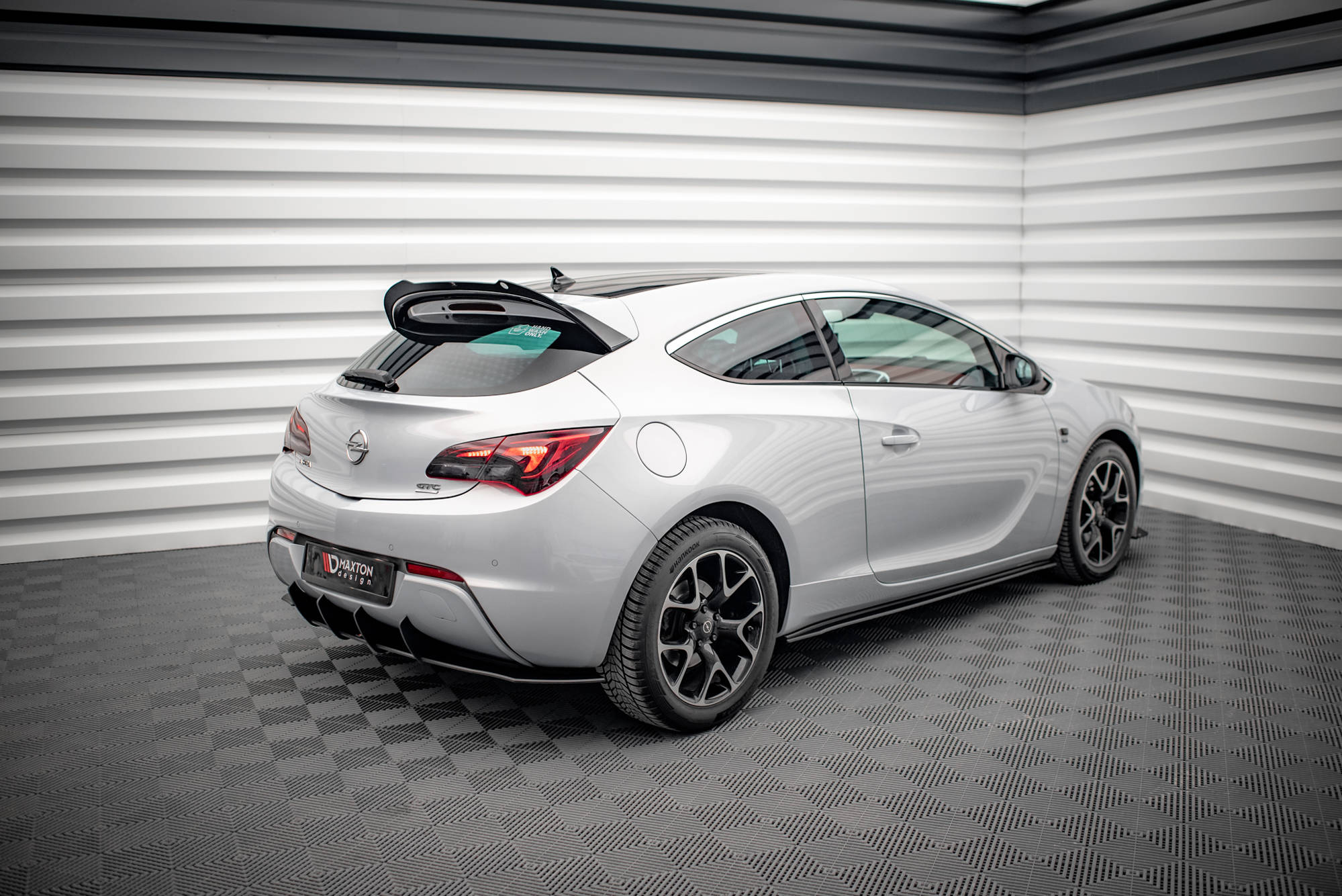 Maxton Design - Street Pro Diffusor für Opel Astra GTC OPC - Line J - Aerowerk.