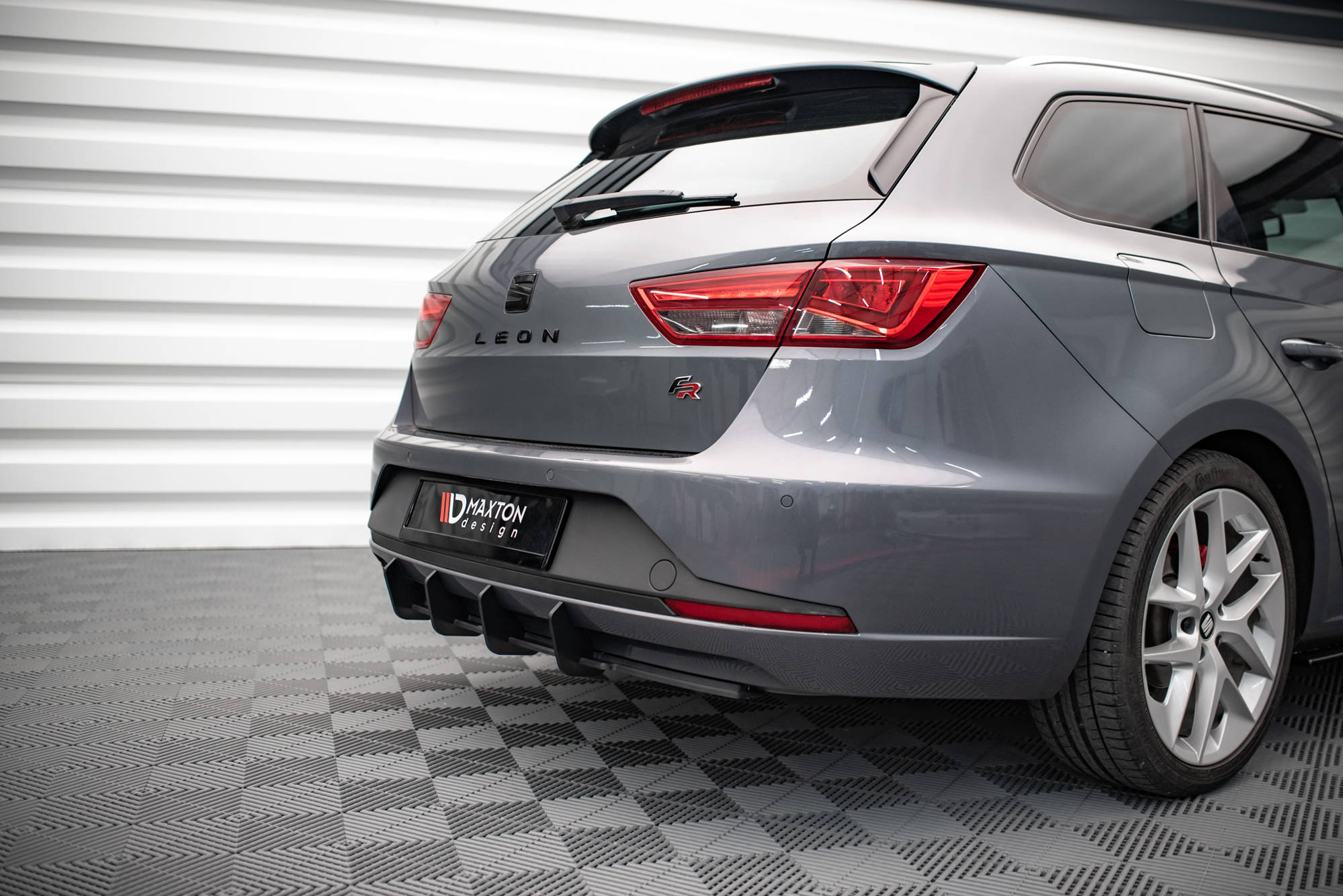 Maxton Design - Street Pro Diffusor für Seat Leon FR Sportstourer Mk3 - Aerowerk.