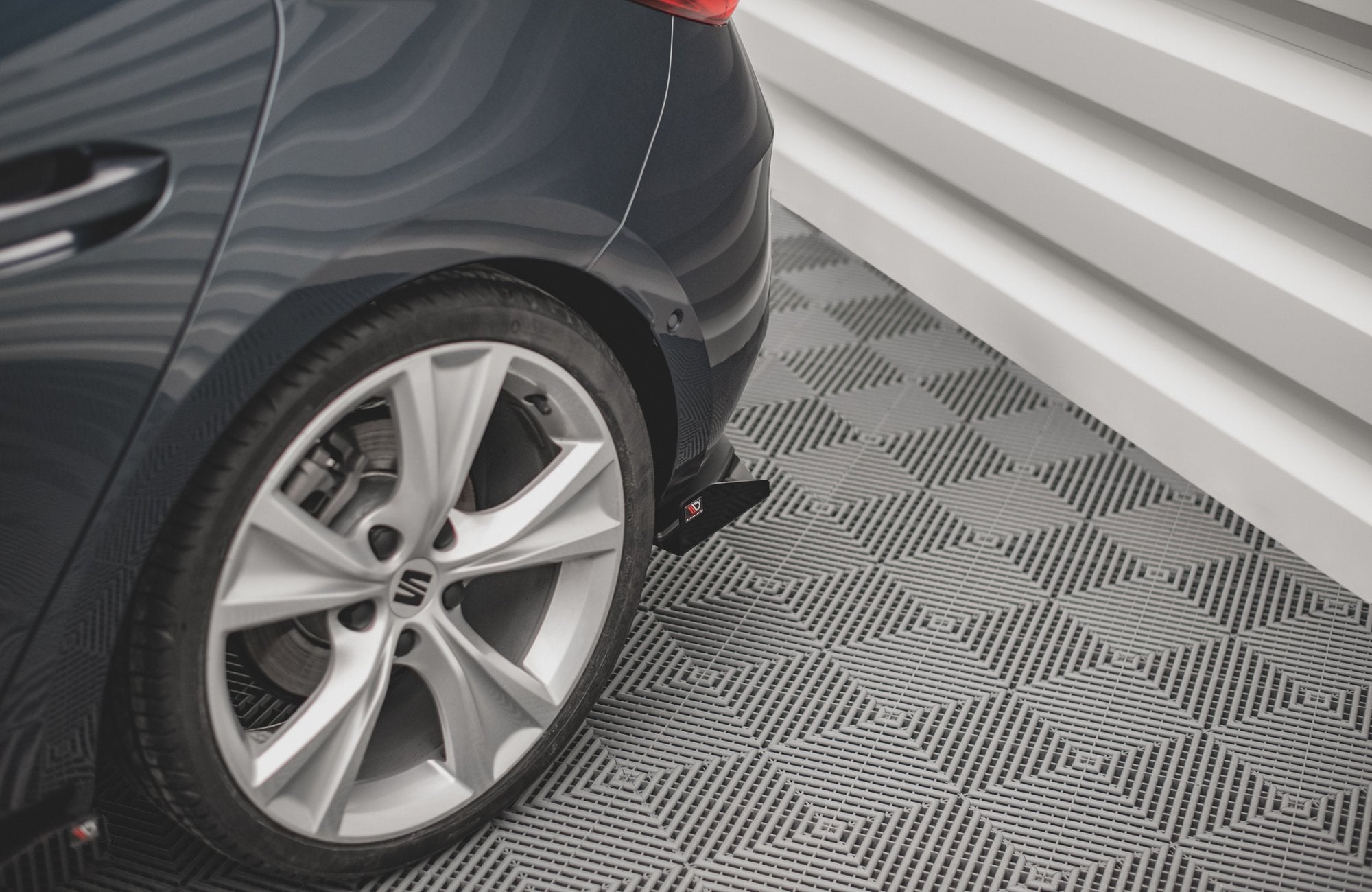 Maxton Design - Street Pro Diffusor Heck Ansatz +Flaps für Seat Leon FR Hatchback Mk4 - Aerowerk.