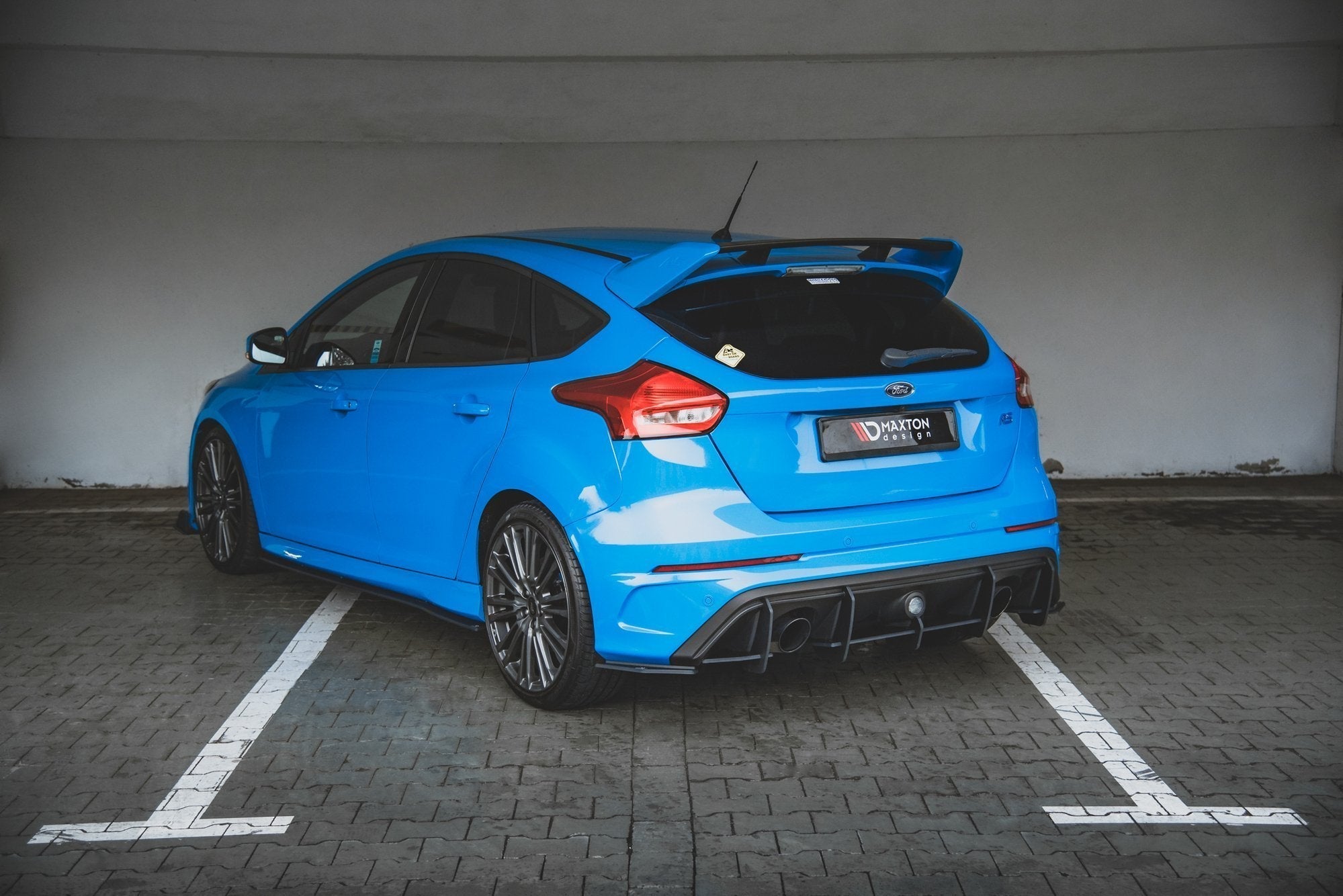 Maxton Design - Street Pro Diffusor V1 für Ford Focus RS Mk3 - Aerowerk.