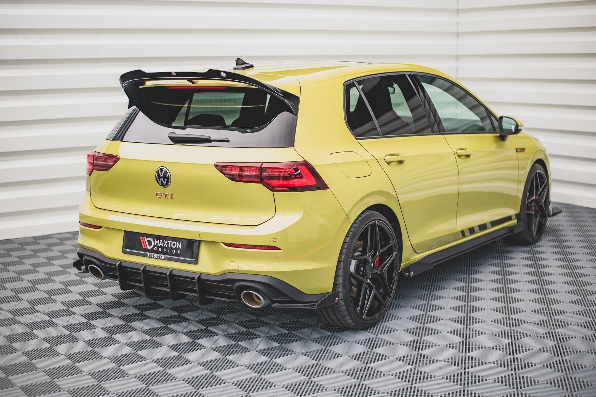 Maxton Design - Street Pro Diffusor V2 für VW Golf GTI Clubsport Mk8 - Aerowerk.